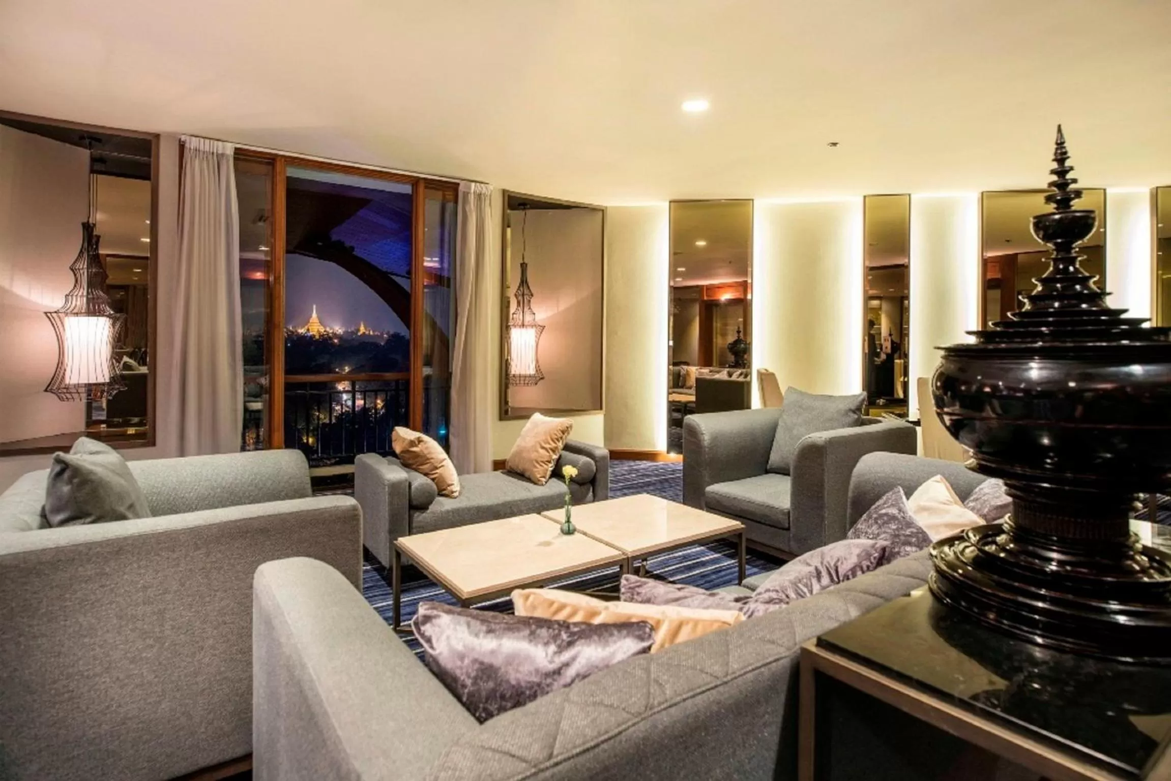 Lobby or reception in Chatrium Hotel Royal Lake Yangon