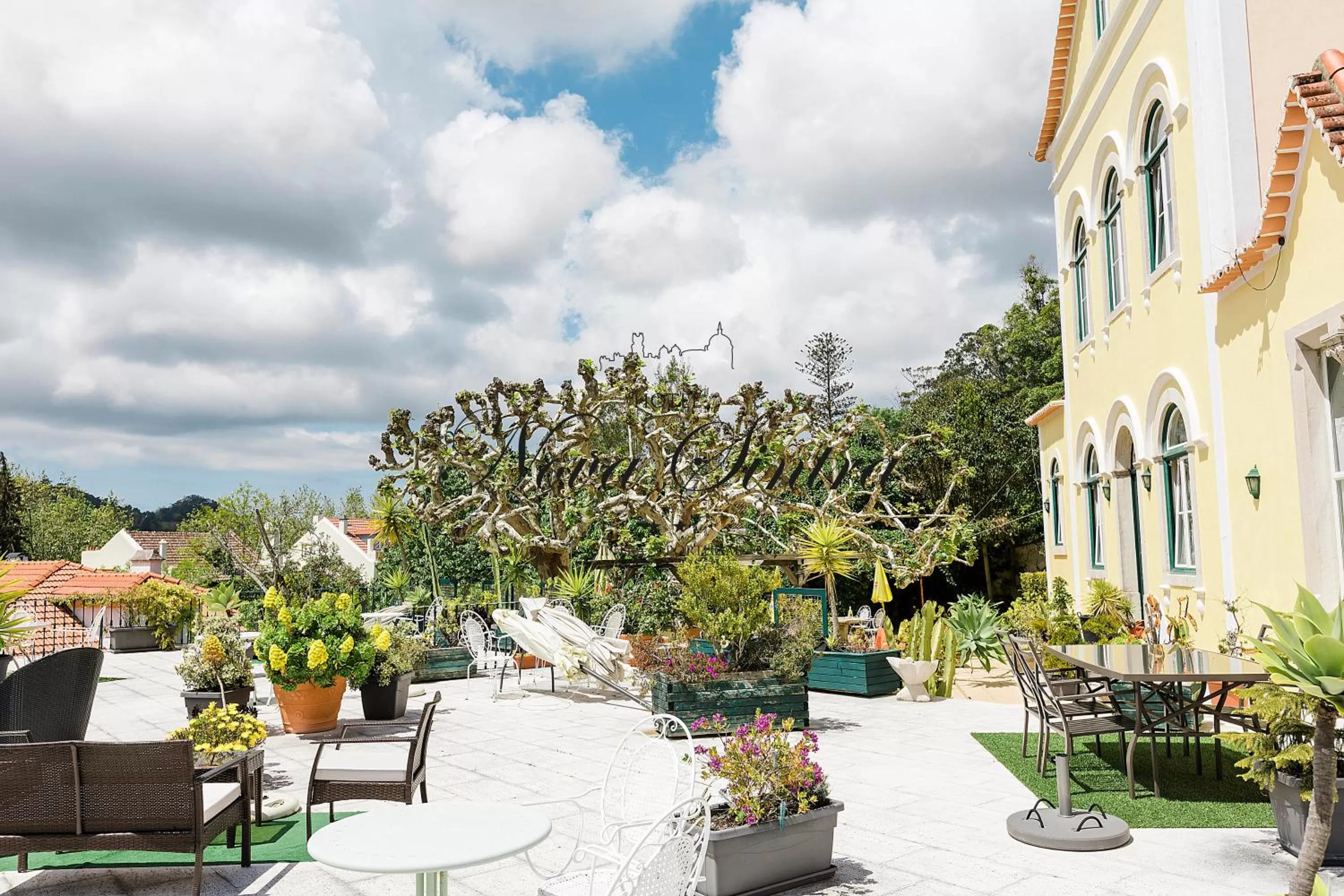 Facade/entrance in Hotel Nova Sintra - Adults only