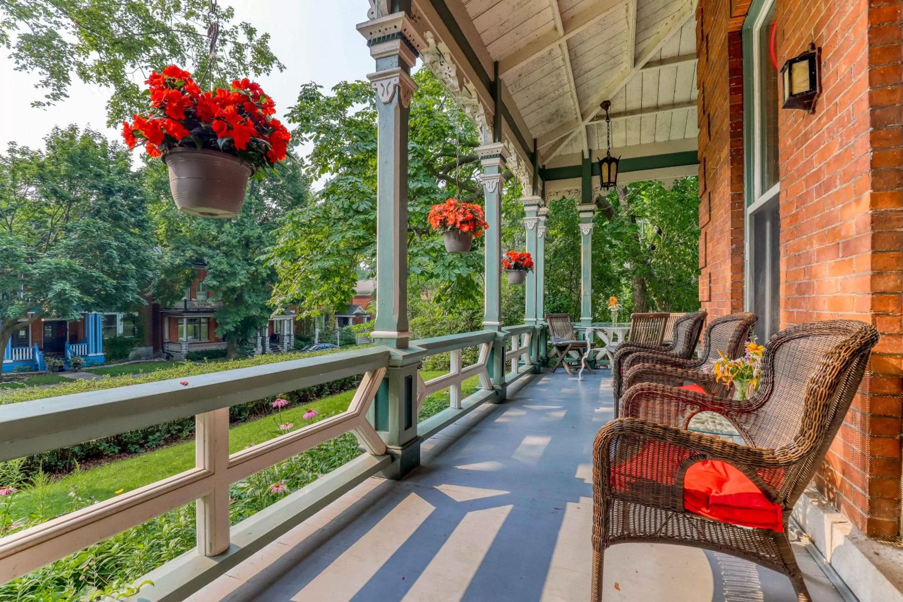 Patio in Hochelaga Inn