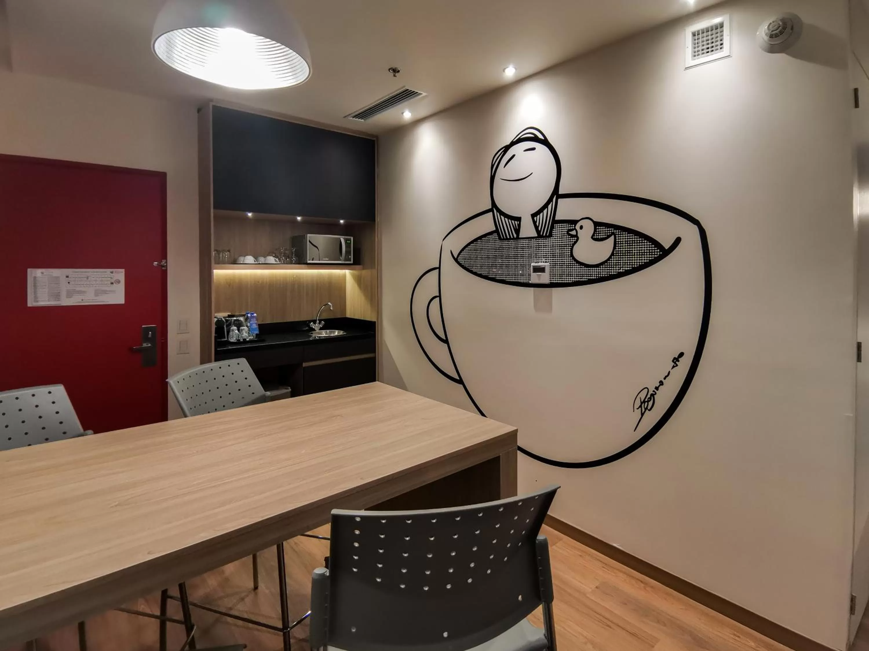 Kitchen or kitchenette in Ramada Encore by Wyndham Monterrey Apodaca Zona Aeropuerto