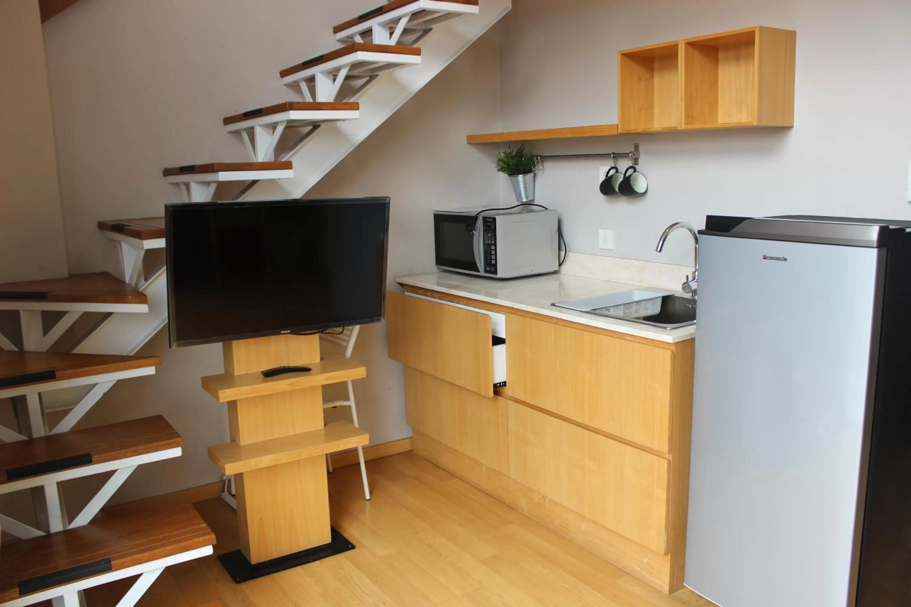 TV and multimedia in White Tree Residence