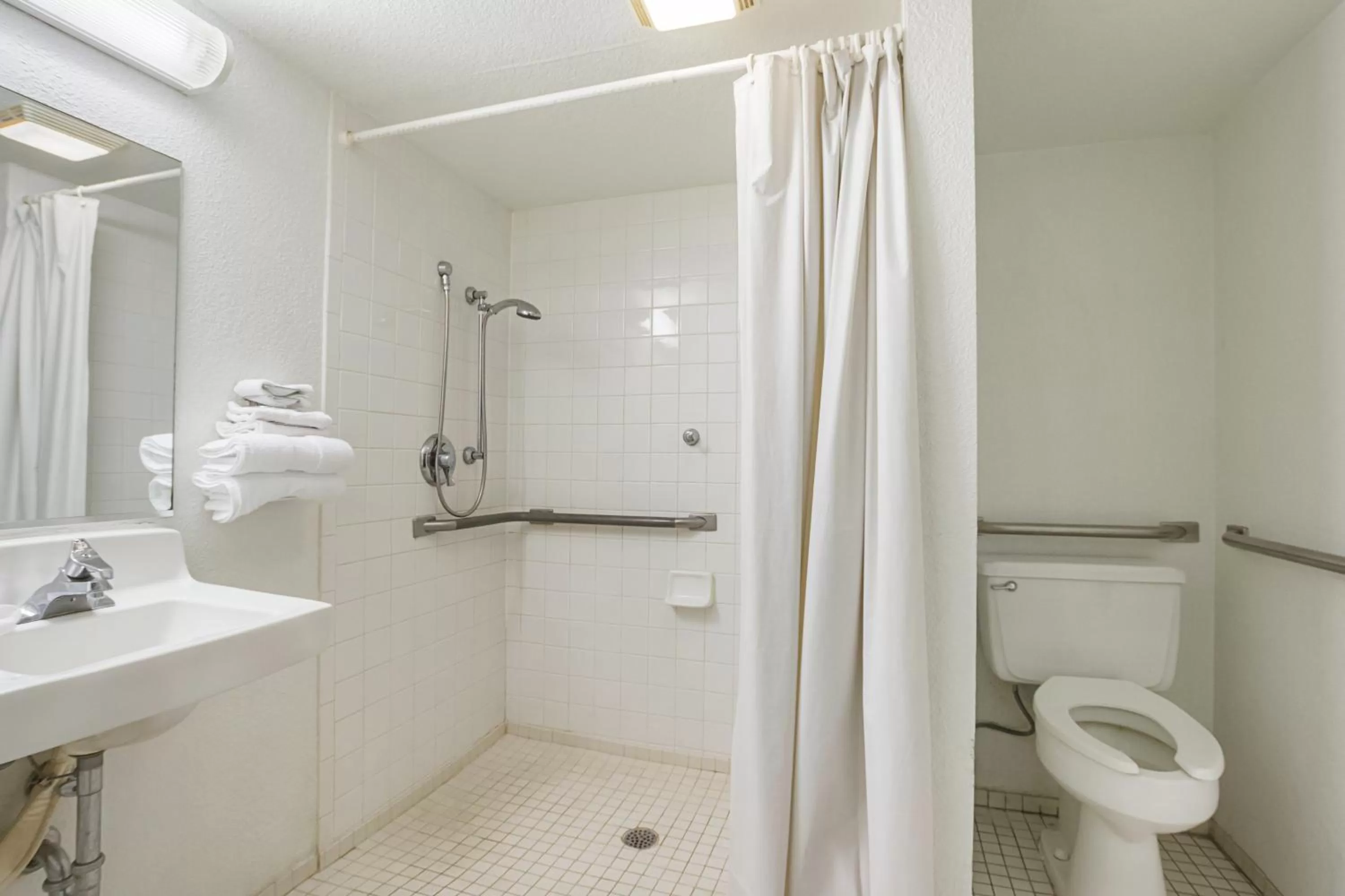 Bathroom in Motel 6-Rochester, MN