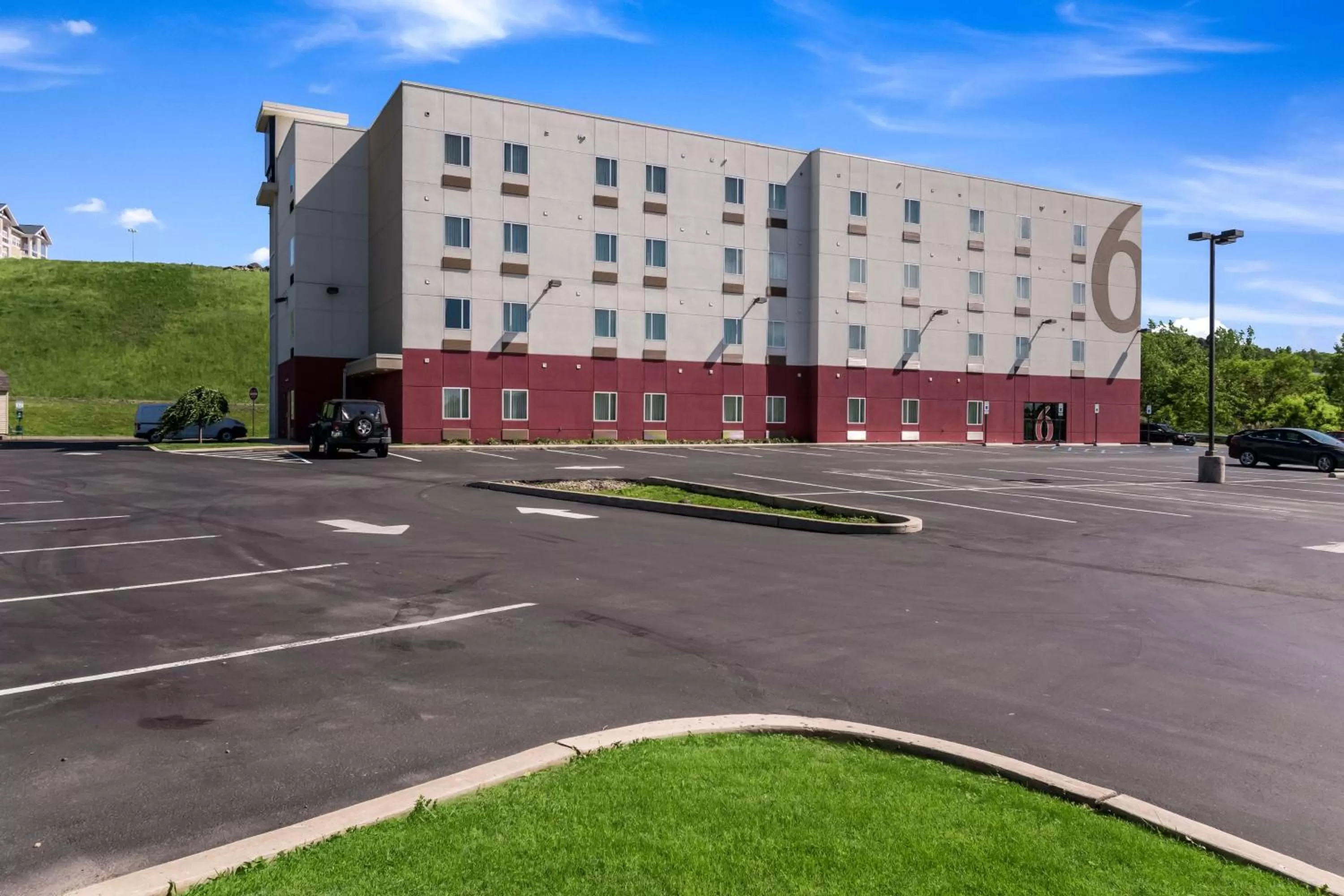 Property building in Motel 6 Wilkes Barre Arena