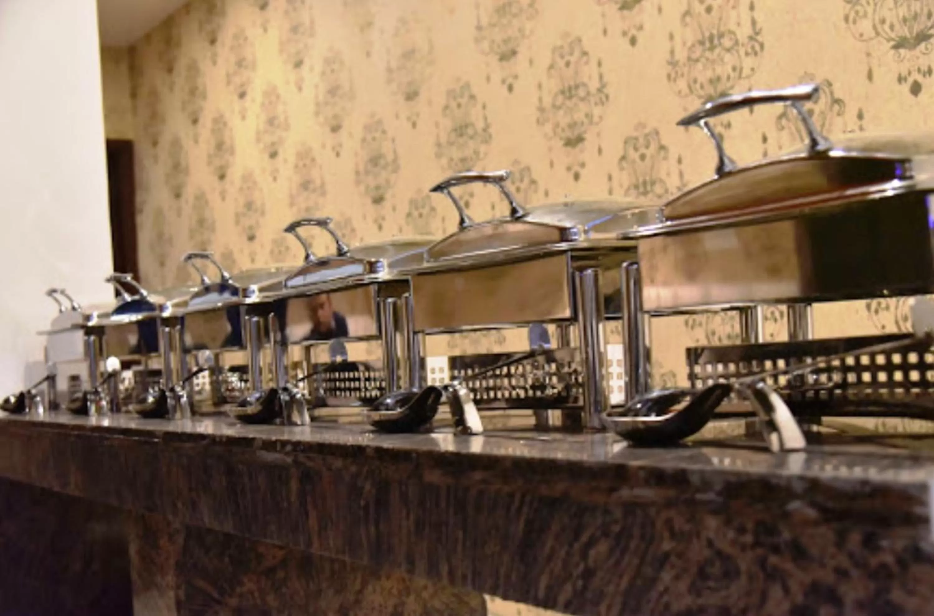 Breakfast in DIEU Sallow royal suites