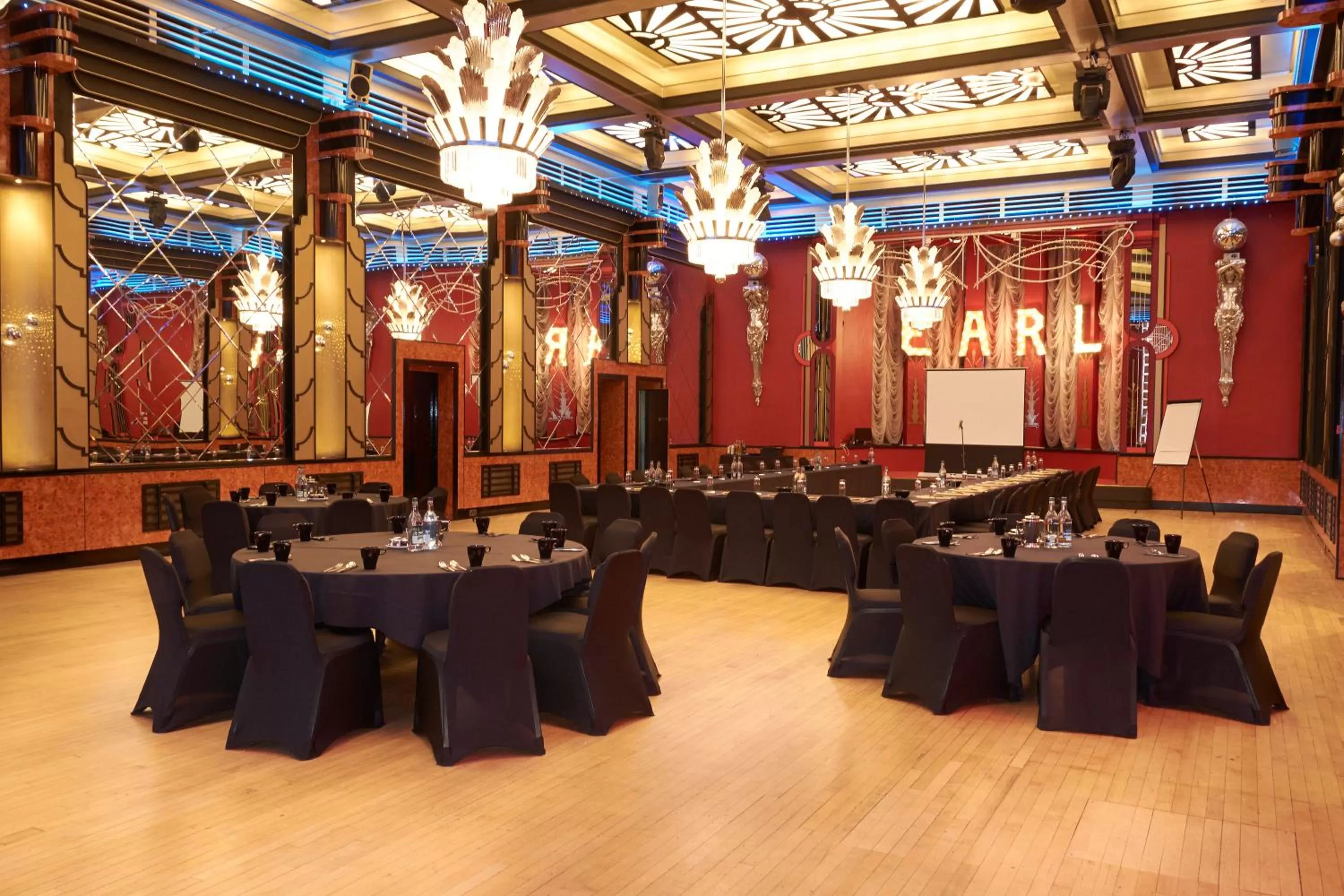 Business facilities in Earl Of Doncaster Hotel