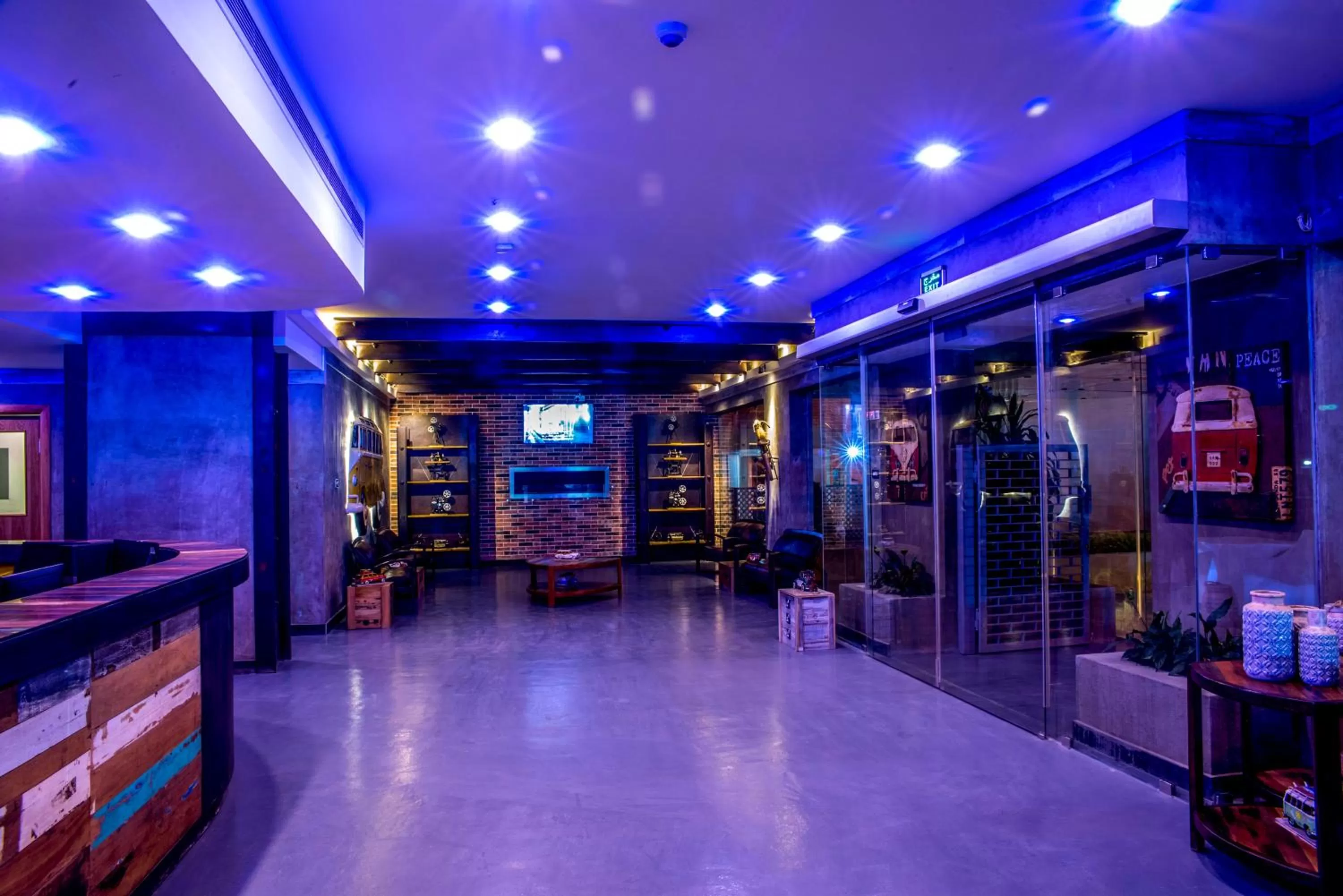 Lobby/Reception in Flowery Holiday Suites