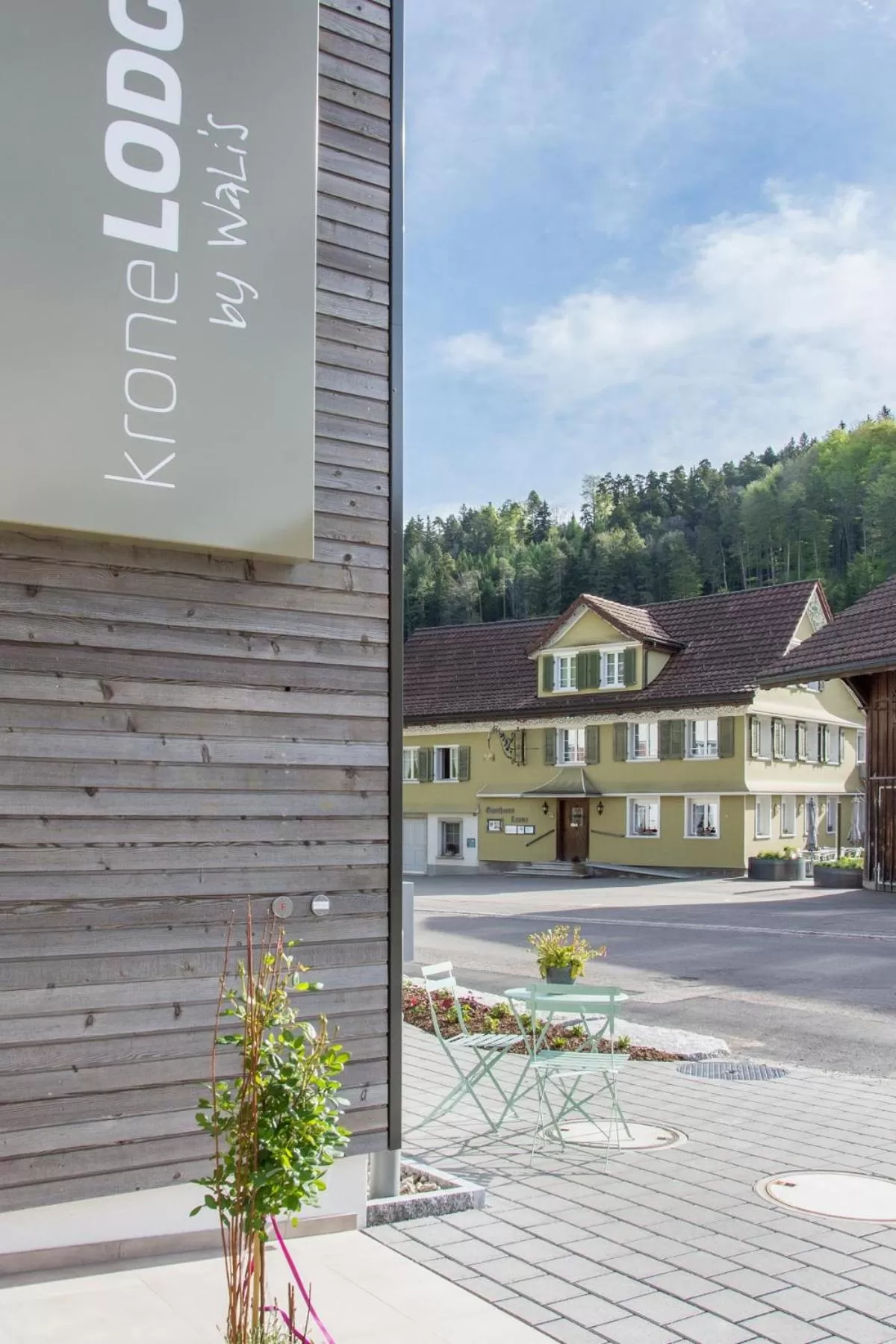 Property building in kroneLODGE - Self-Check-In Hotel
