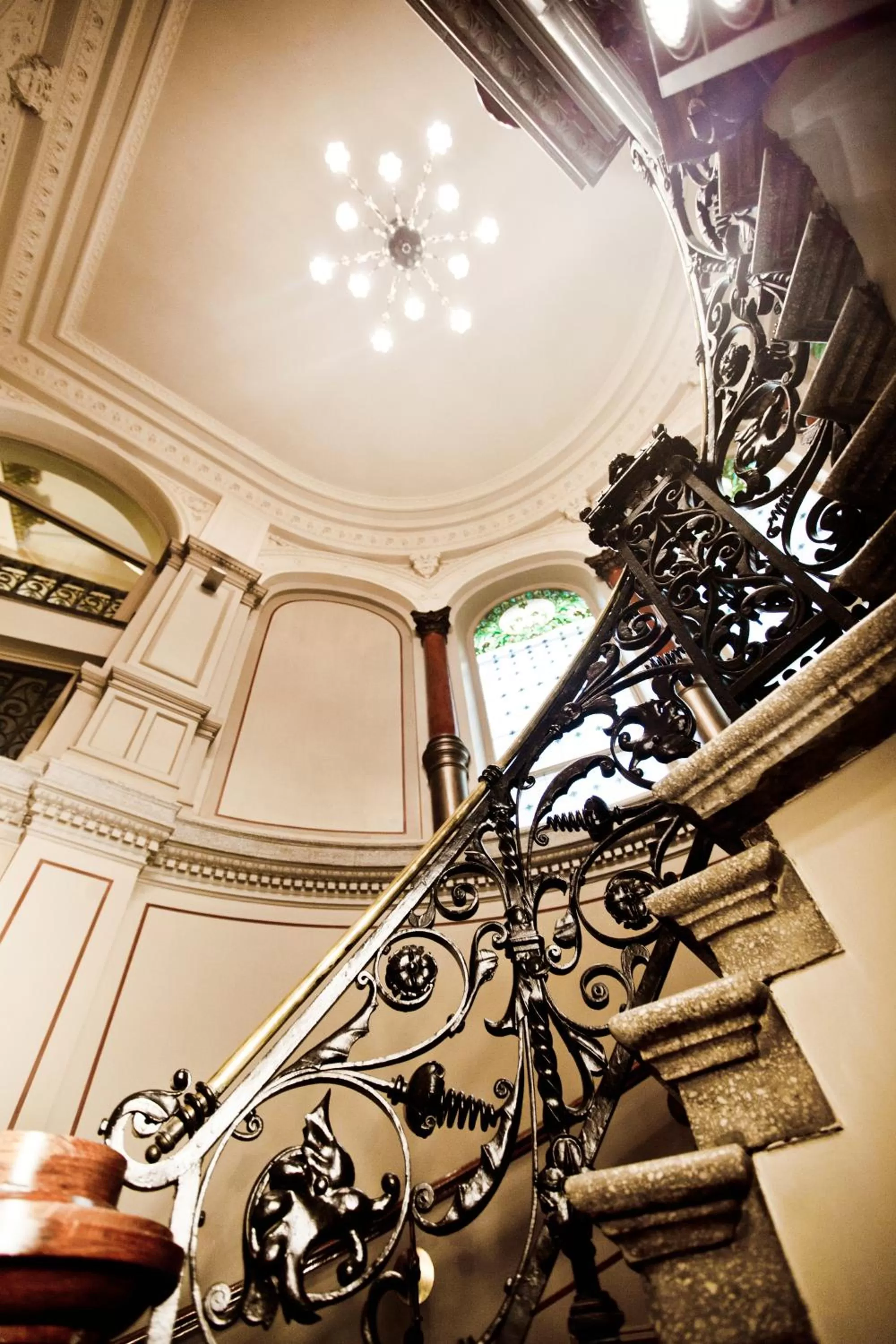 Decorative detail in Elite Plaza Hotel