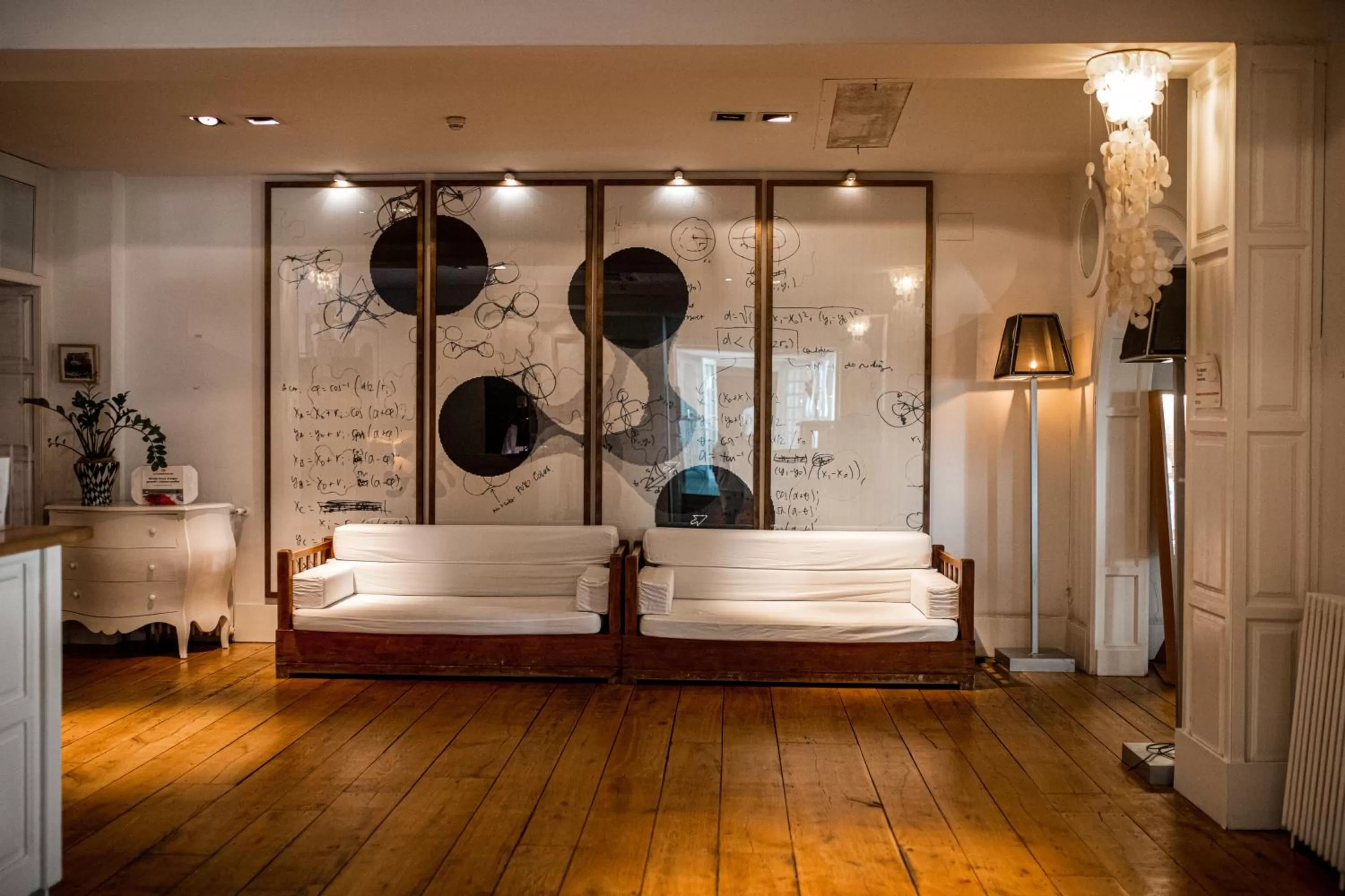 Lobby or reception, Bed in Hotel Trias