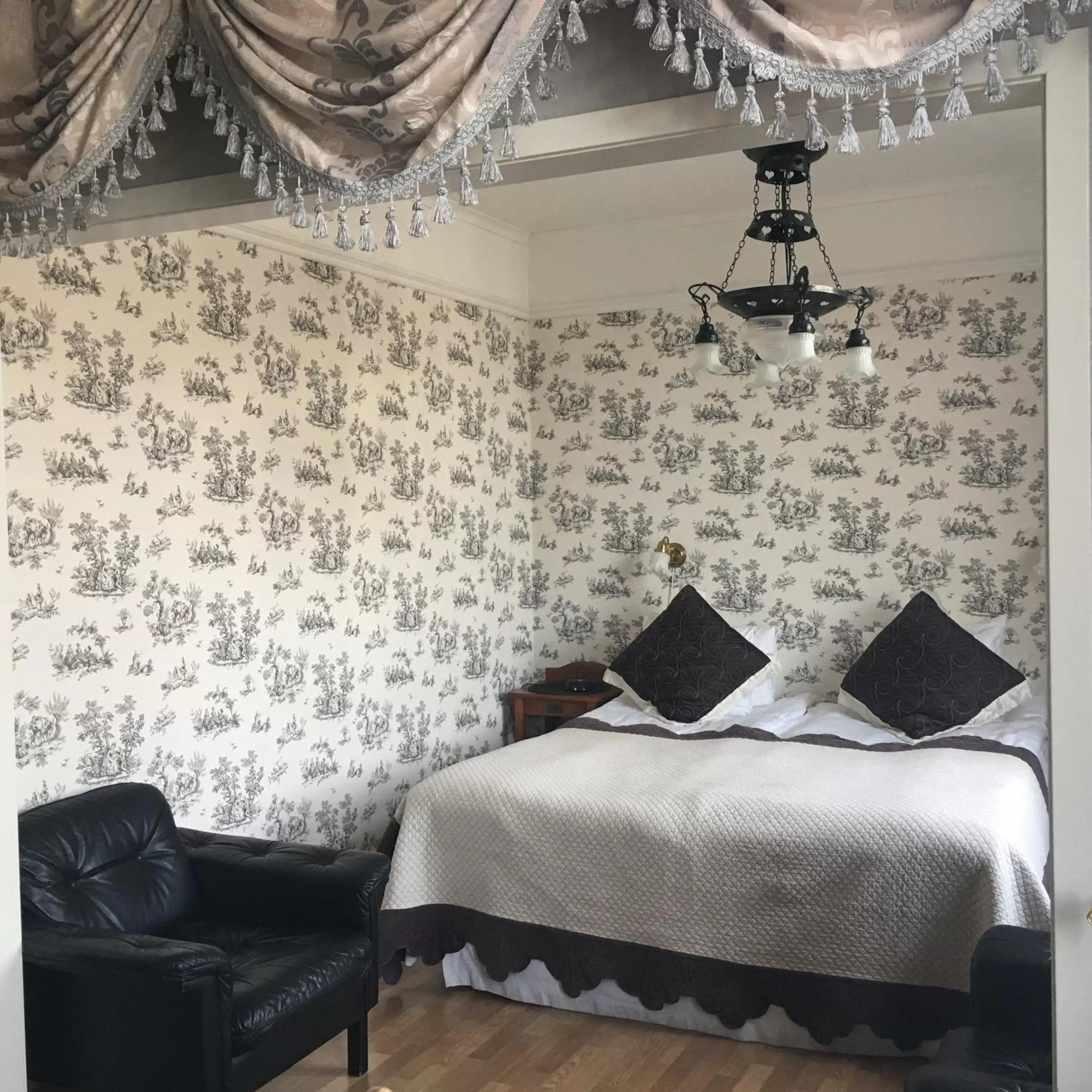 Classic Triple Room in Hotell Läckö Classic Triple Room in Hotell Läckö