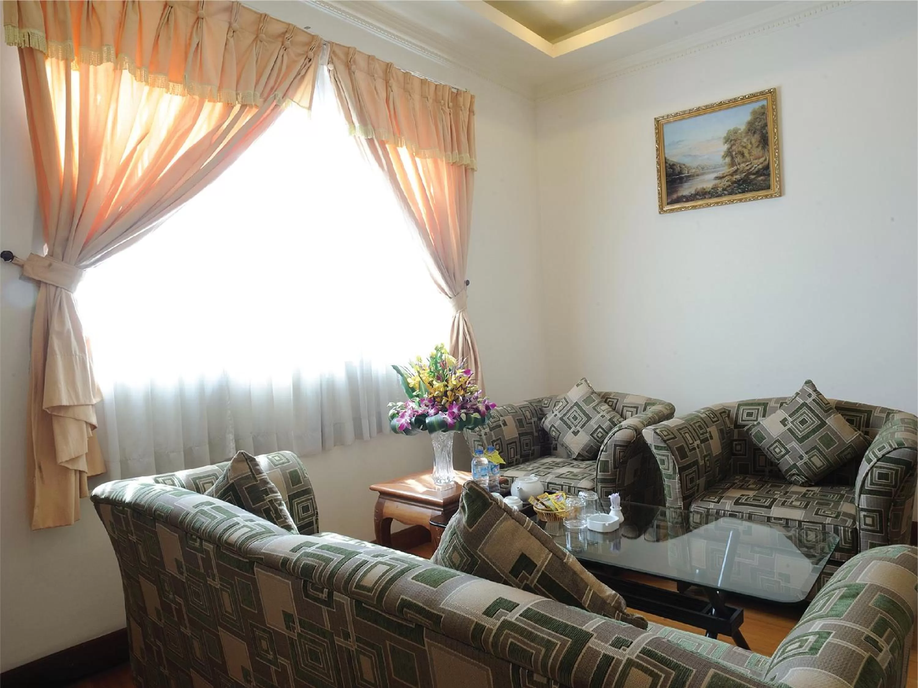 Photo of the whole room in Hoang Yen Hotel