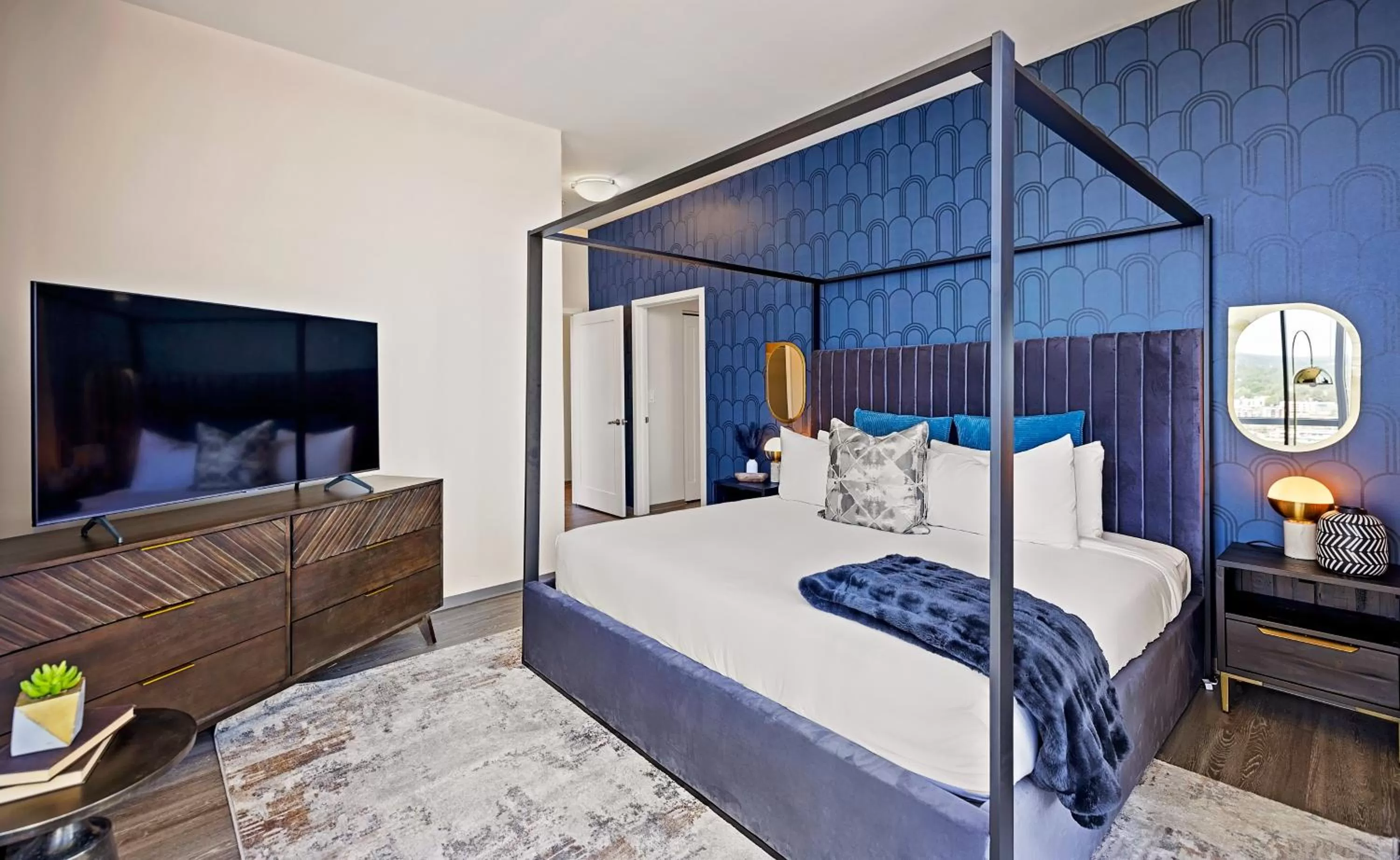 Bedroom, Bed in Placemakr Premier SoBro