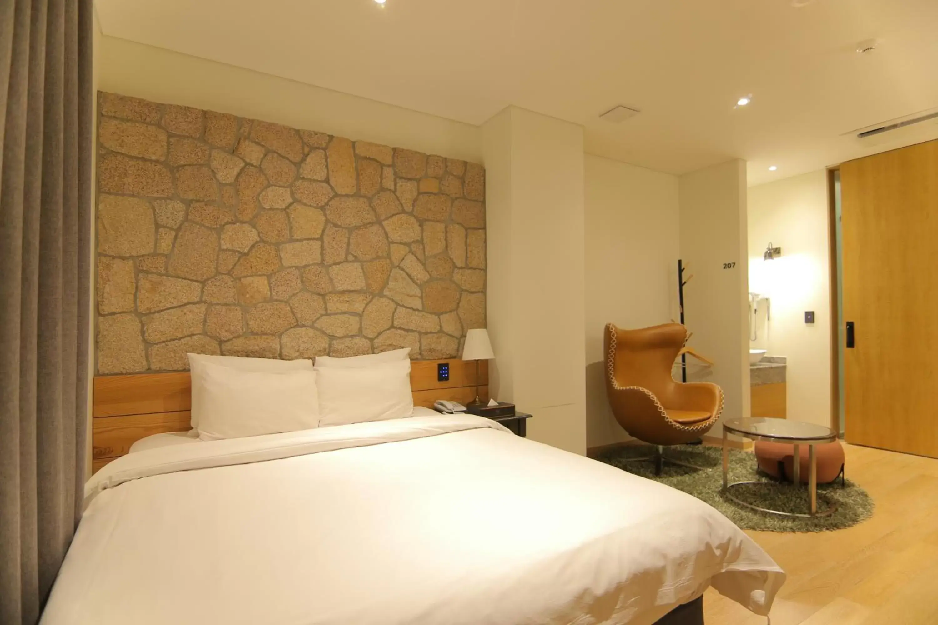 Economy Double Room with Check-In from 18:00 to 24:00 in Suncheon Hotel Gite Economy Double Room with Check-In from 18:00 to 24:00 in Suncheon Hotel Gite