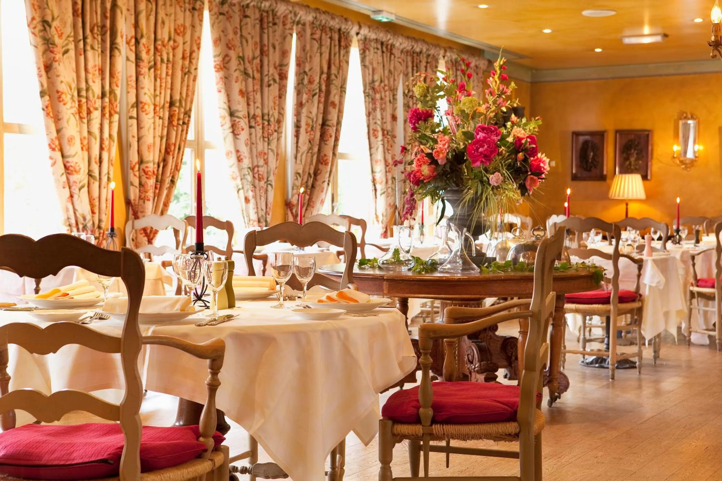 Restaurant/places to eat in Le Manoir de Gressy