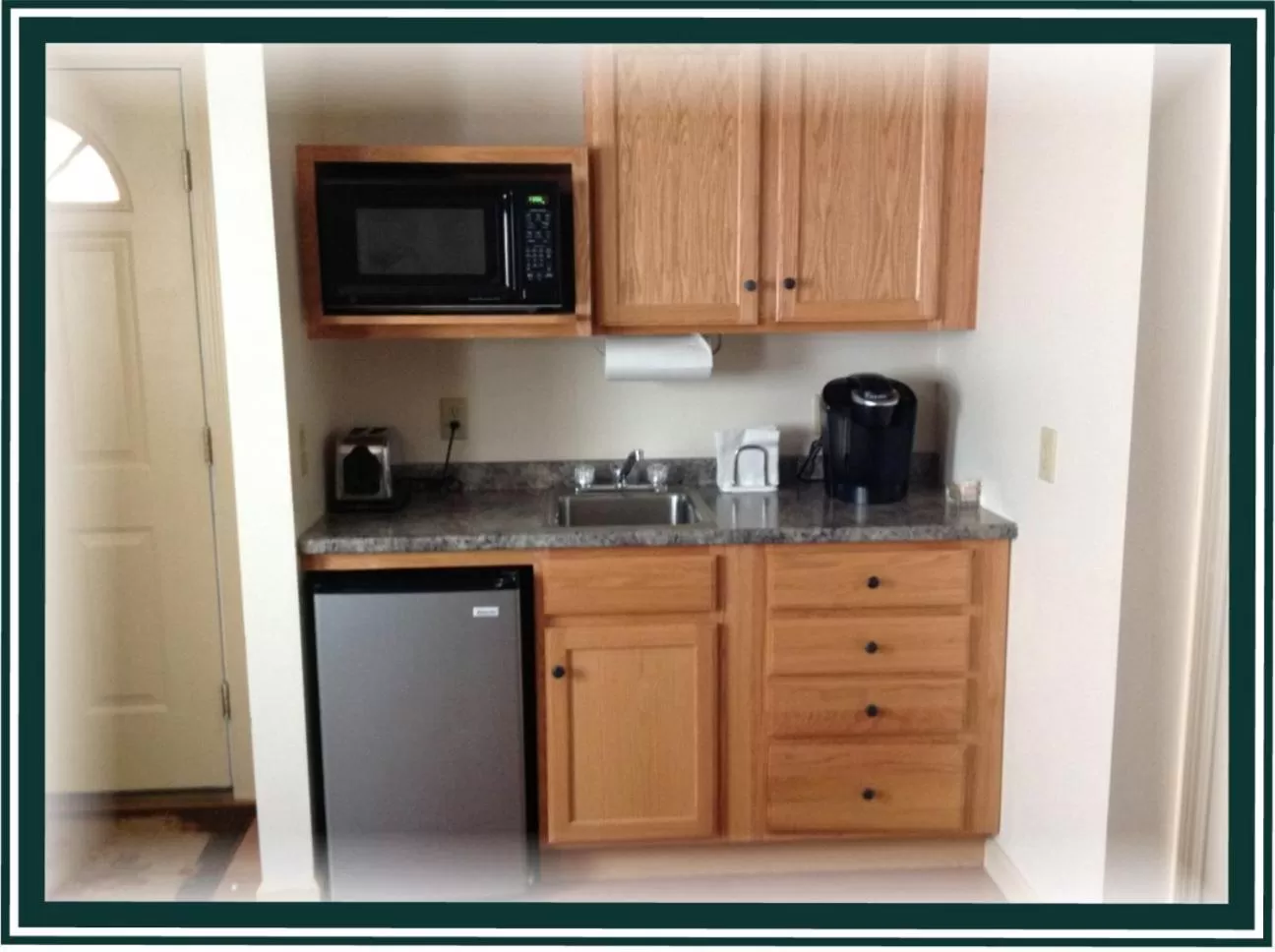 Kitchen or kitchenette, Kitchen/Kitchenette in Boardwalk Inn