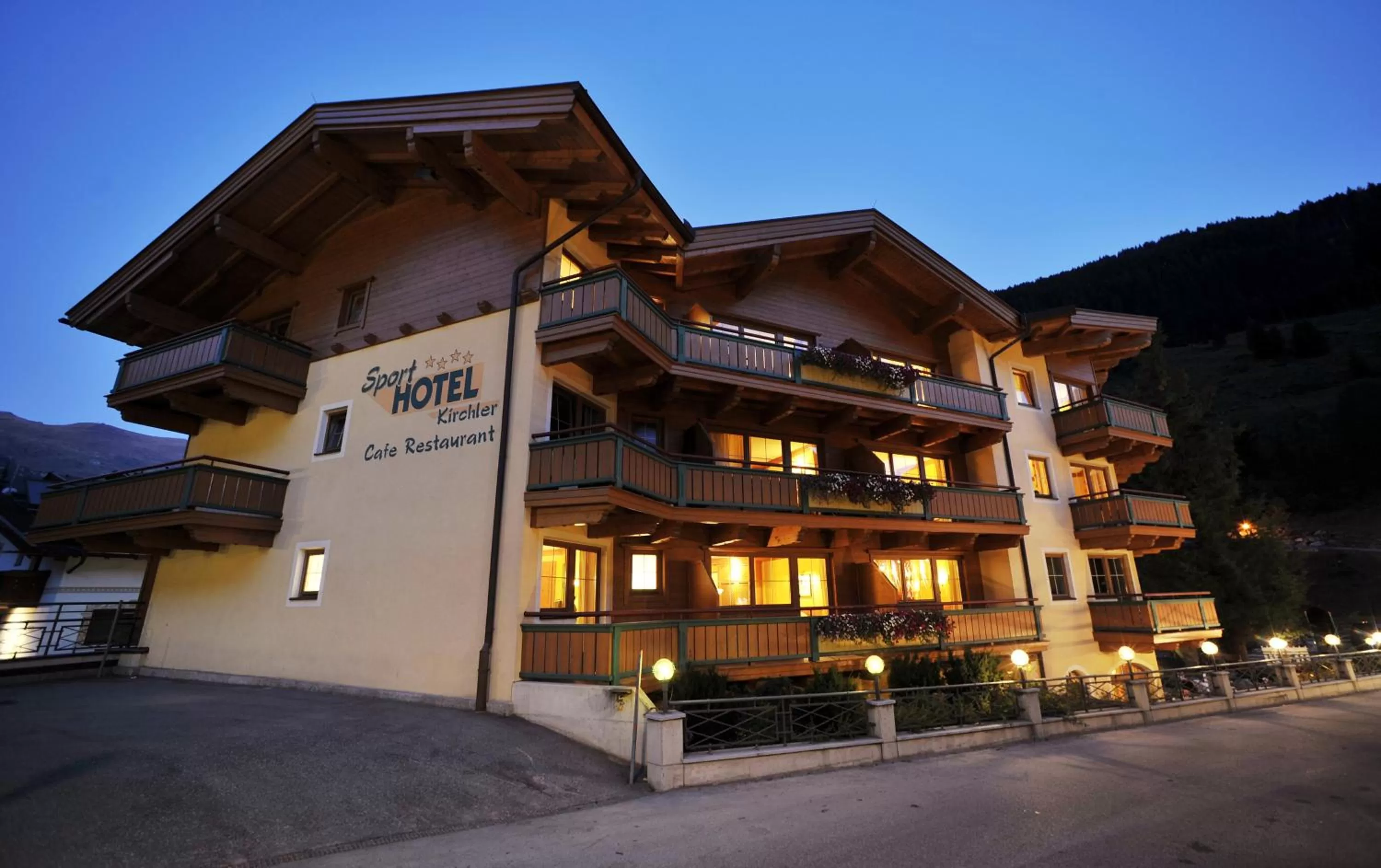 Facade/entrance in Sporthotel Kirchler