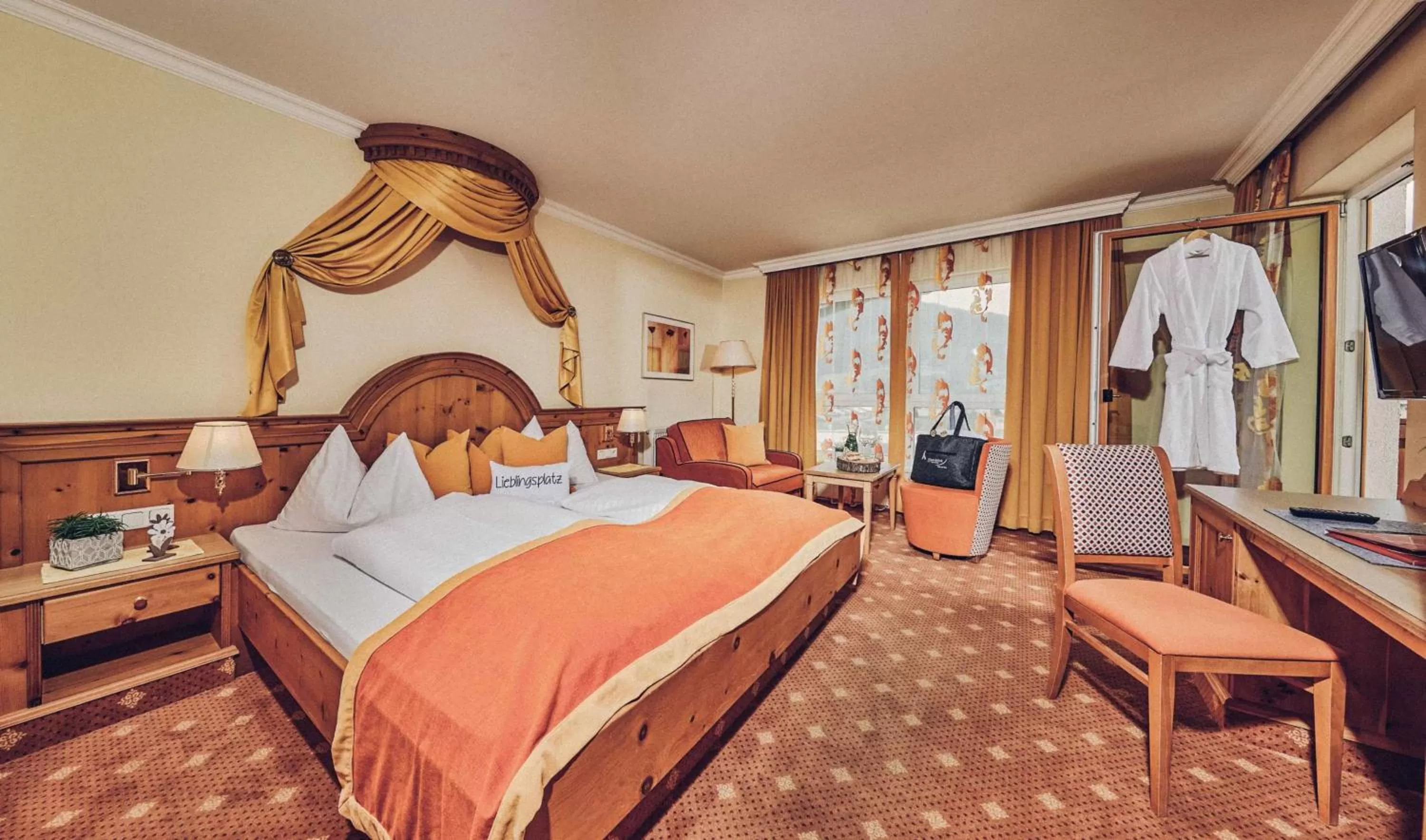 Photo of the whole room, Bed in Superior Sport und Familienresort Alpenblick