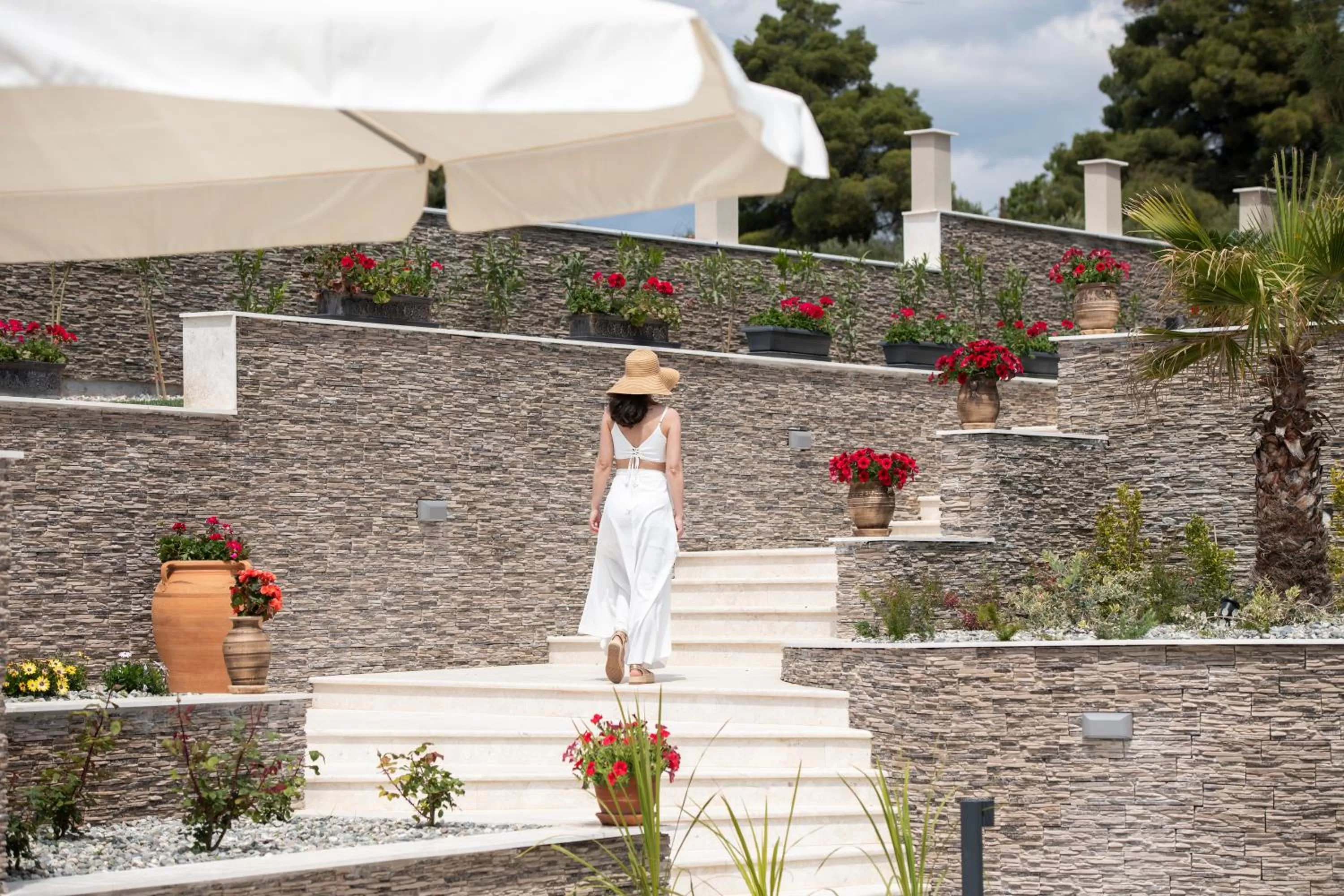 Property building in Villa Sara