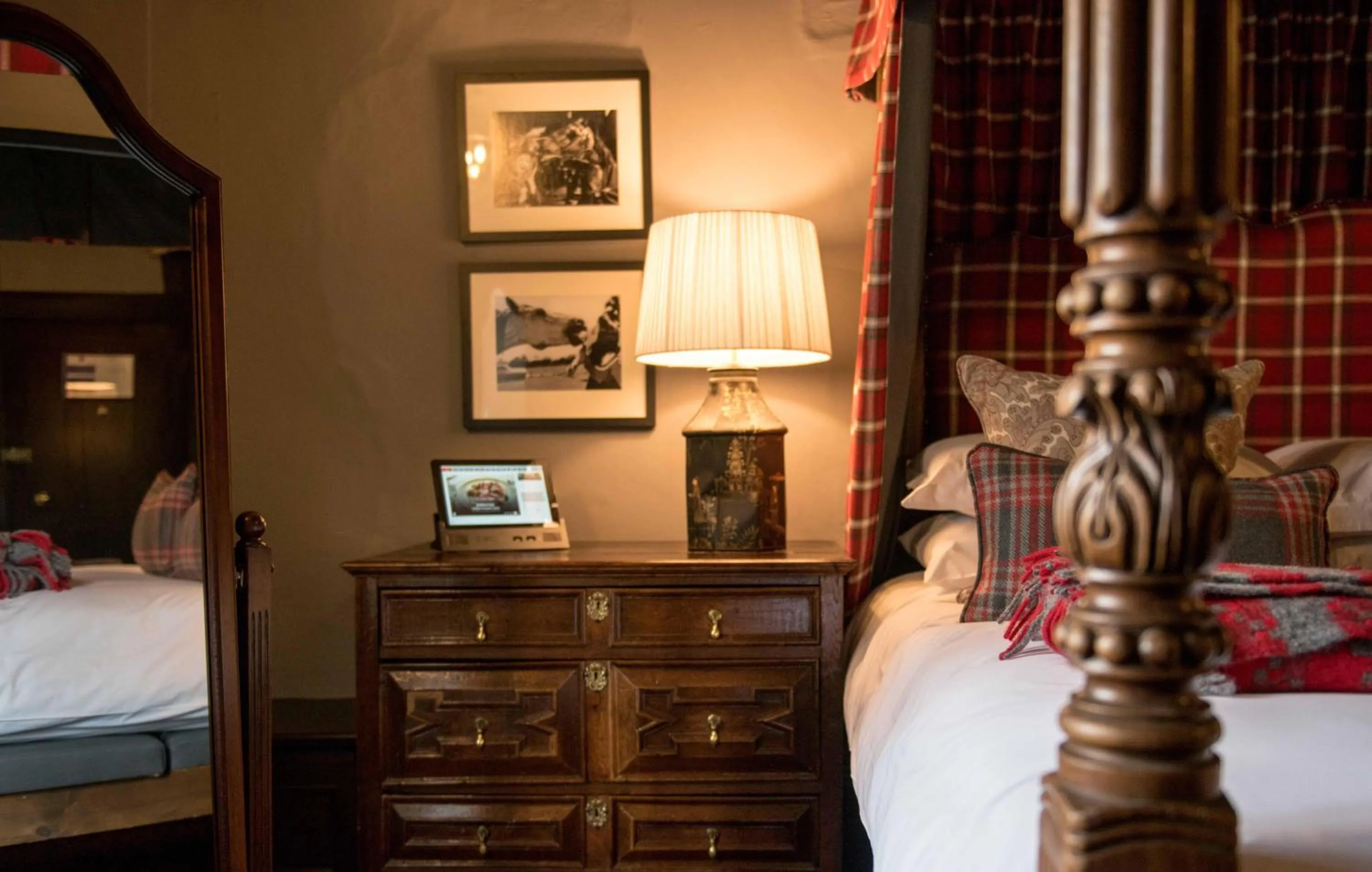 Bedroom, Bed in The Lygon Arms - an Iconic Luxury Hotel