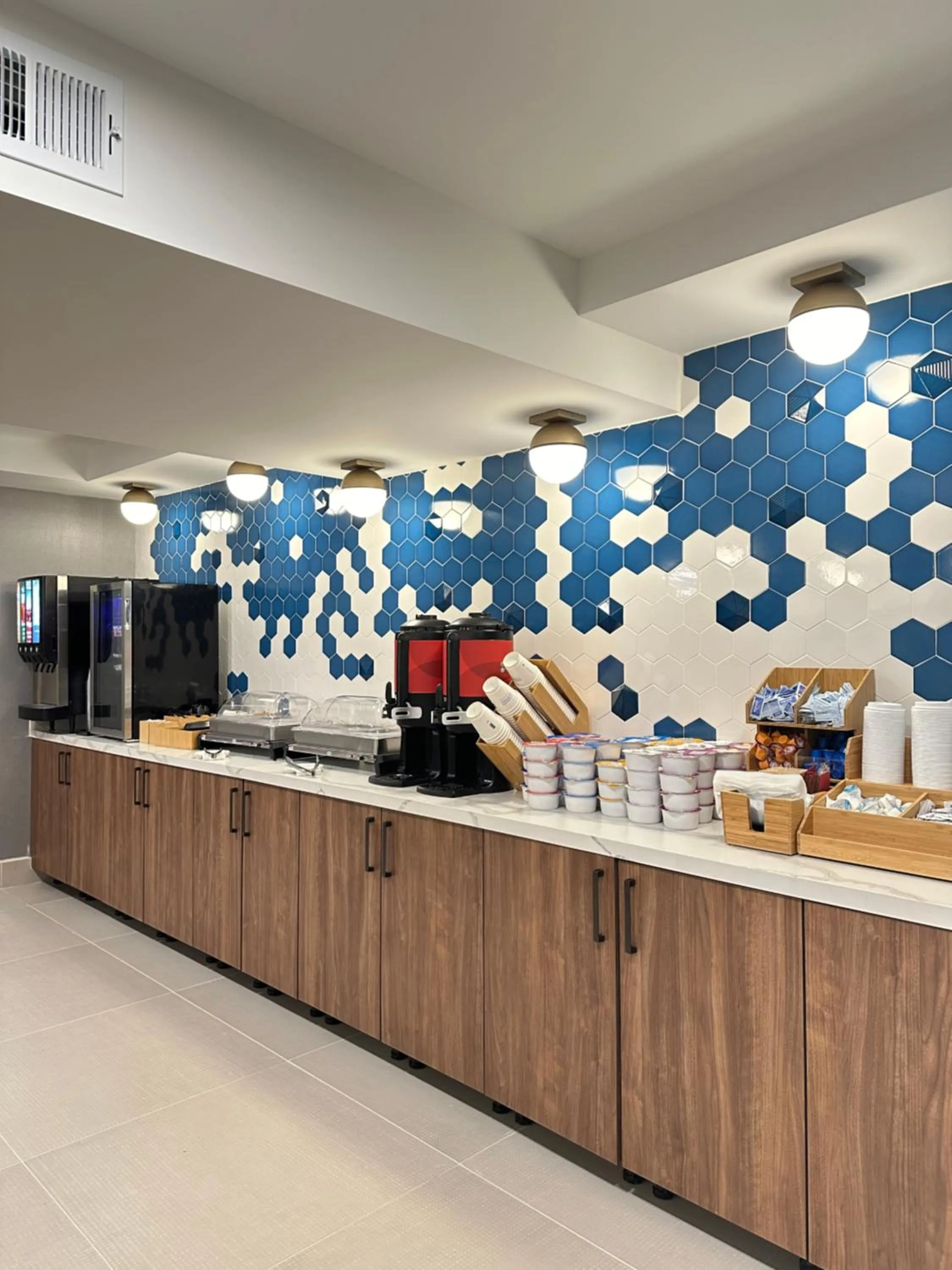 Breakfast in La Quinta Inn by Wyndham Columbia NE Fort Jackson