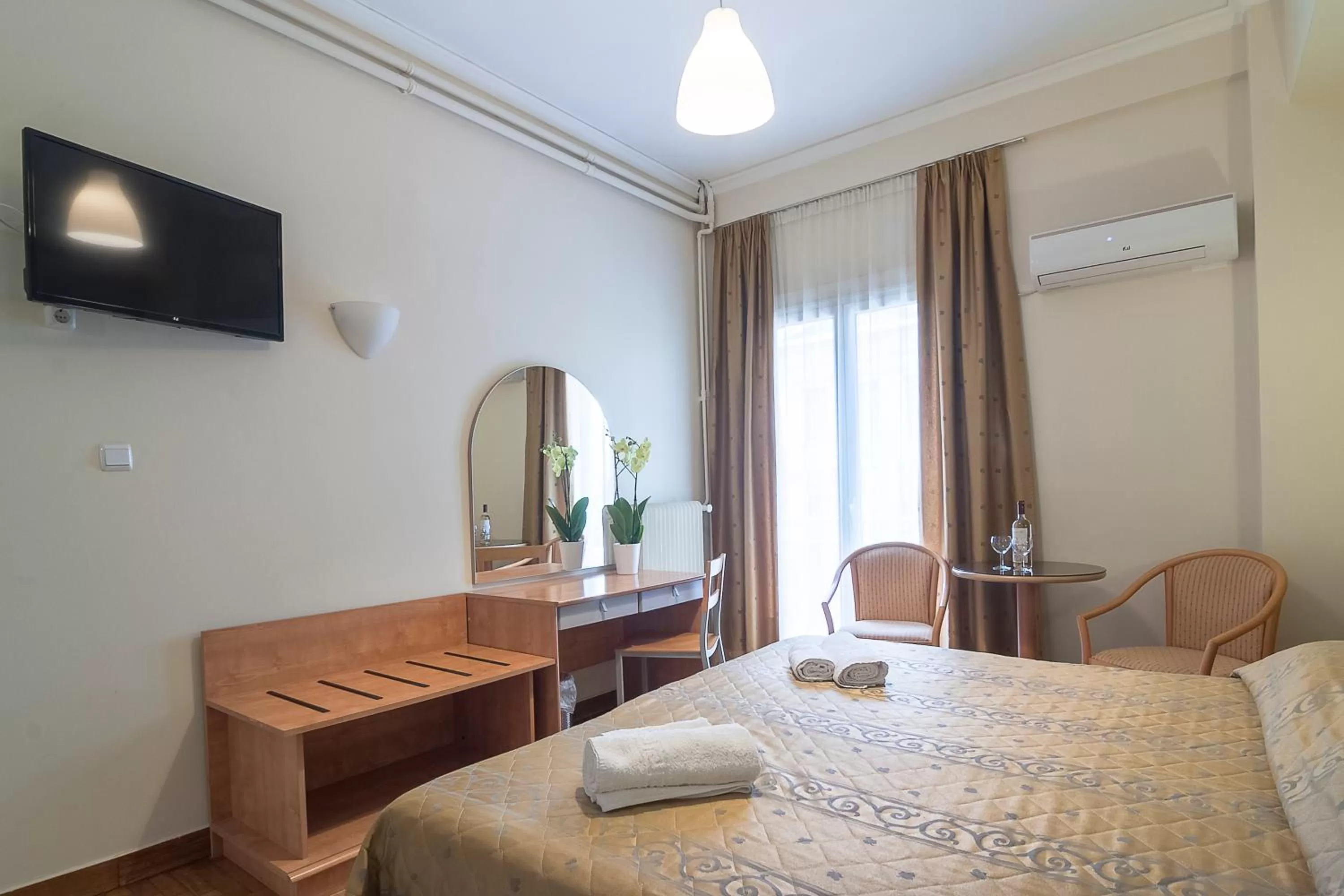 TV and multimedia, Bed in Ares Athens Hotel