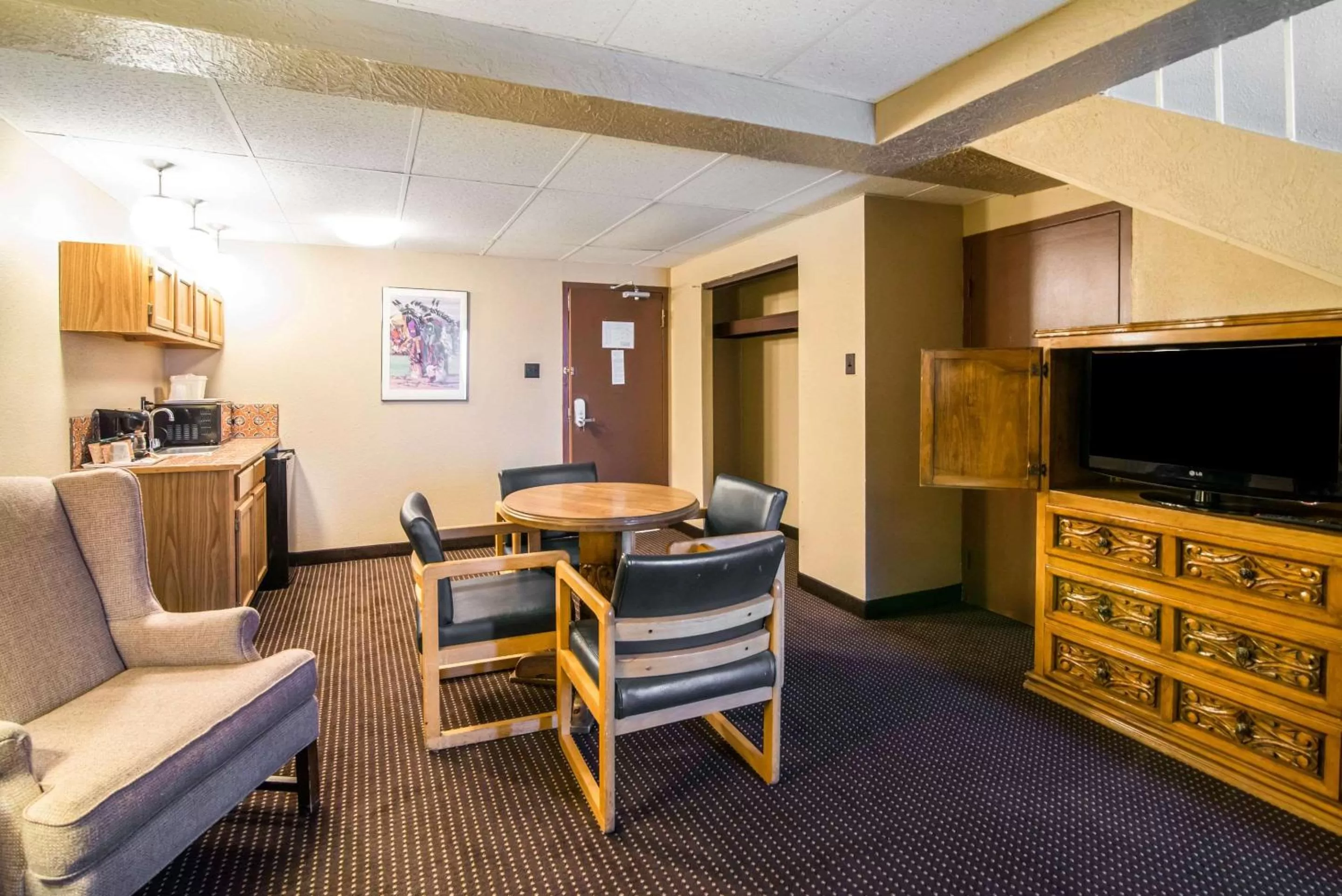 Photo of the whole room in Quality Inn Taos