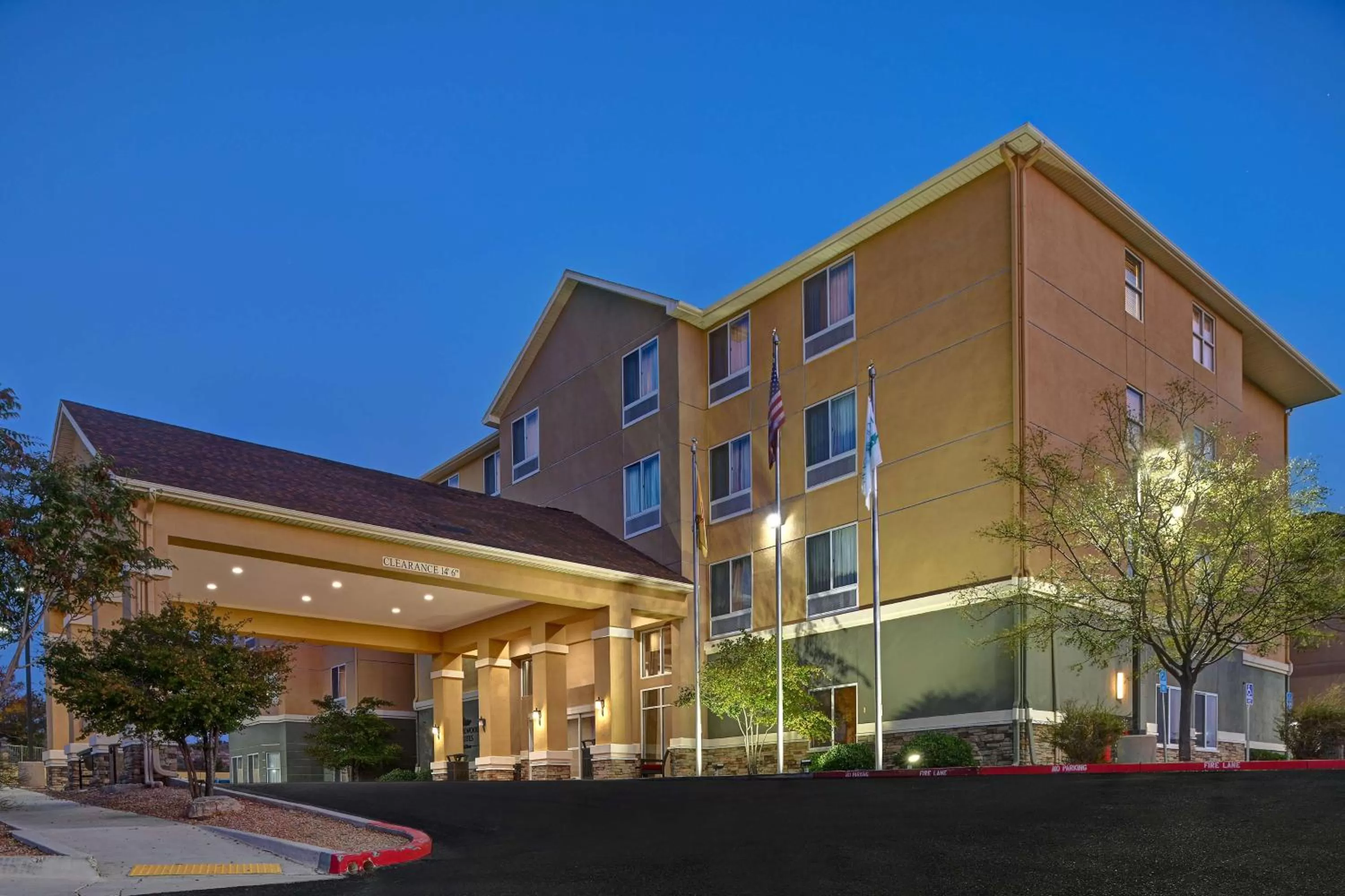 Property building in Homewood Suites by Hilton Albuquerque Airport