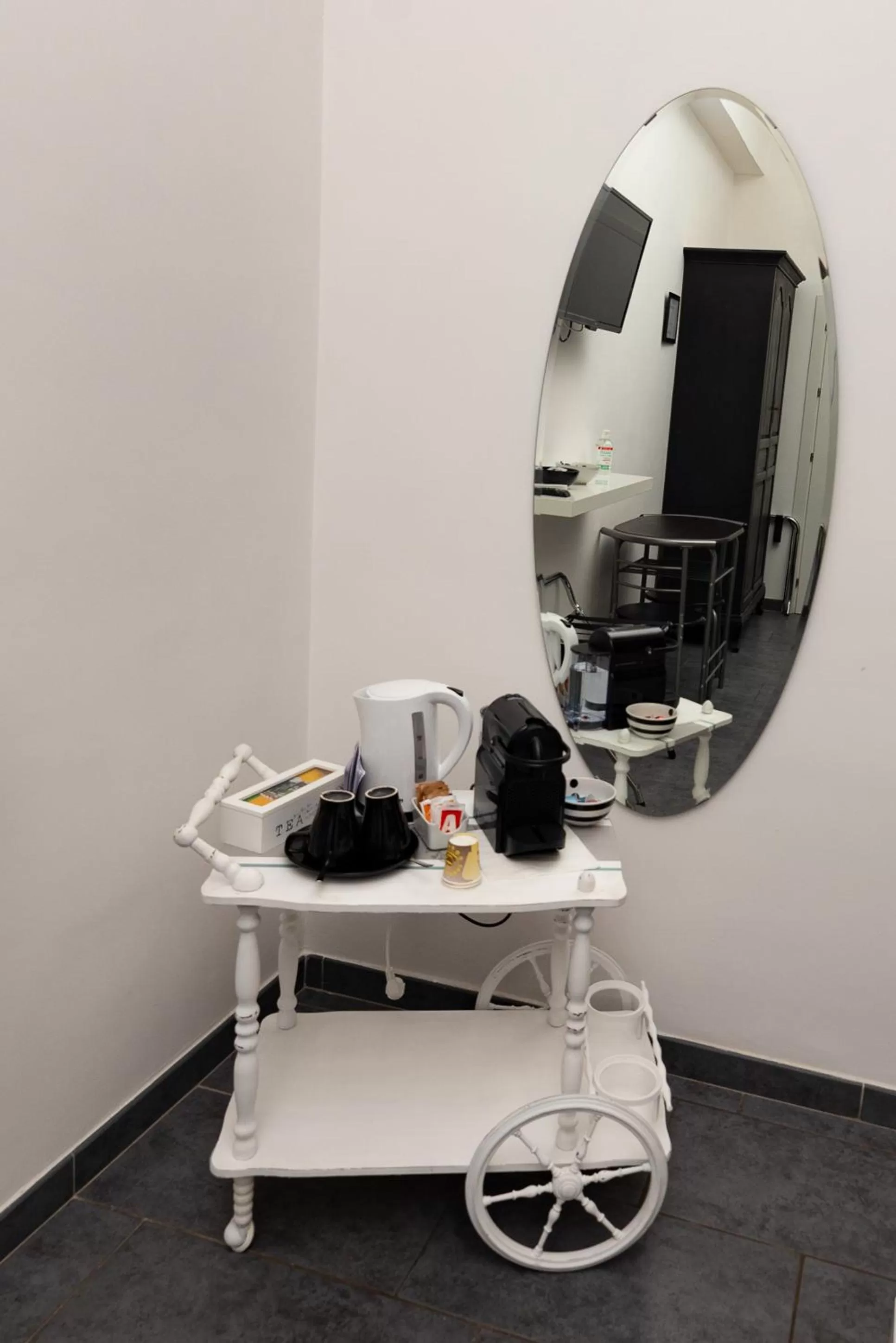 Cento Passi dal Vaticano