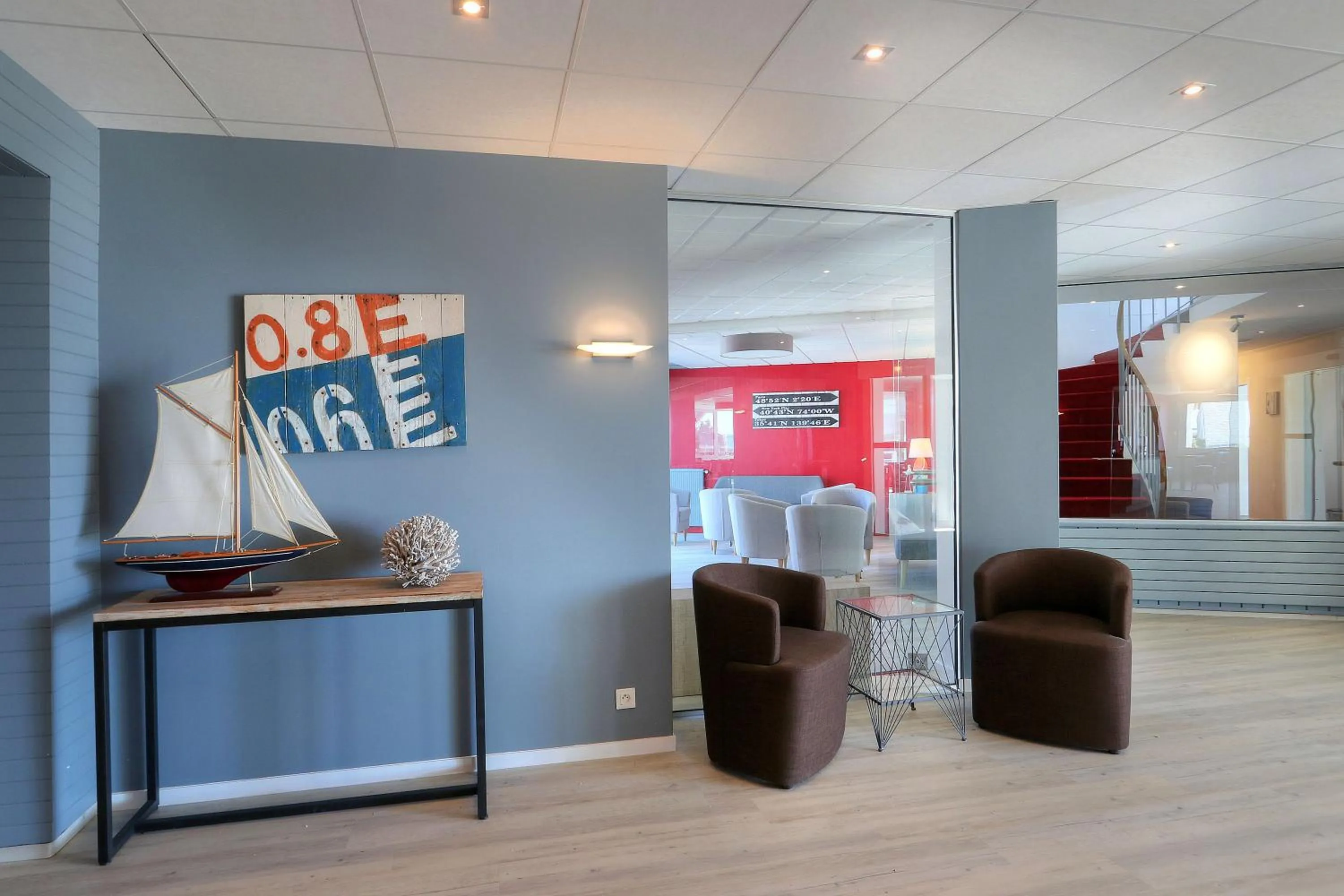 Lobby or reception in Best Western Hôtel Le Bellevue Quiberon