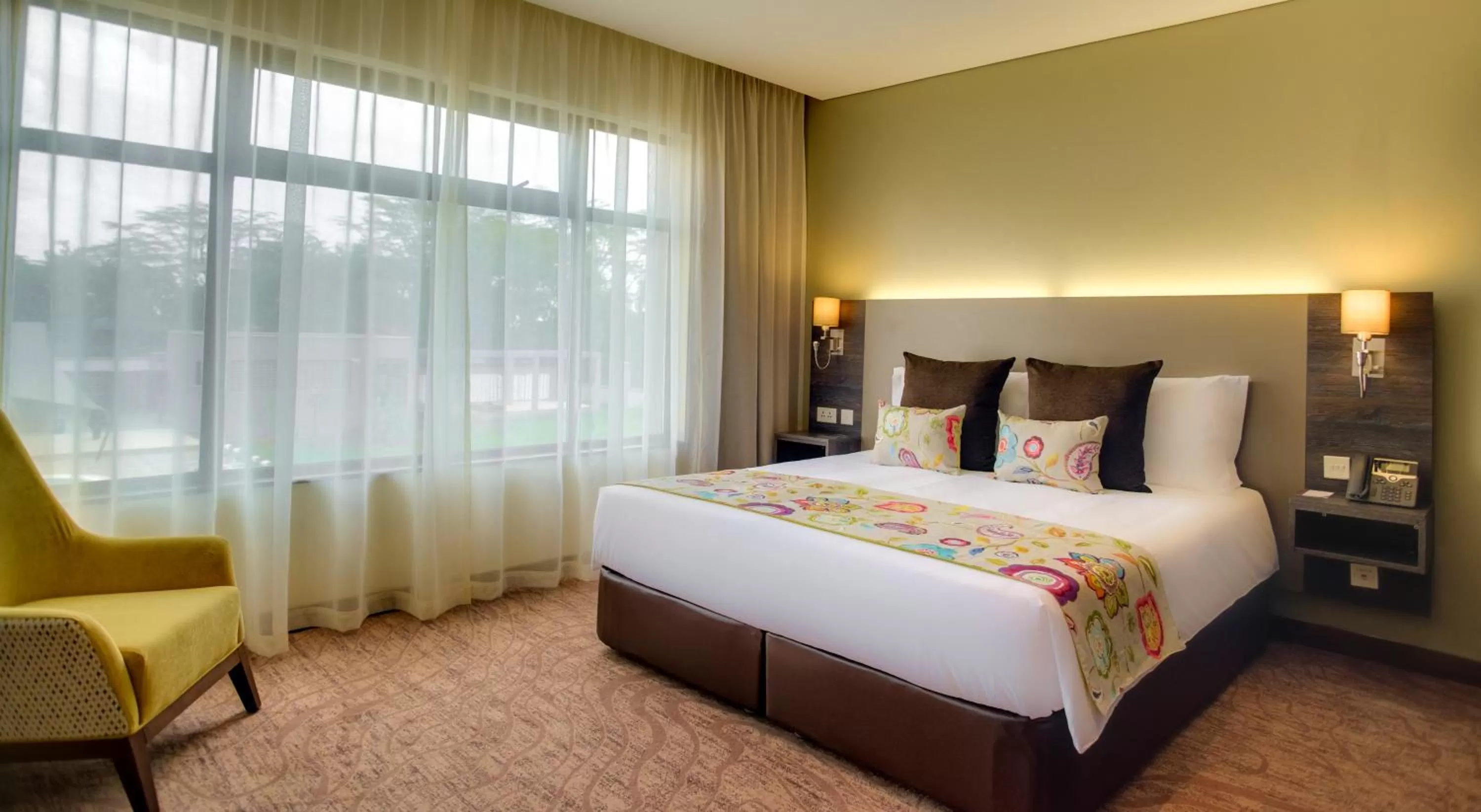 Photo of the whole room in Tamarind Tree Hotel