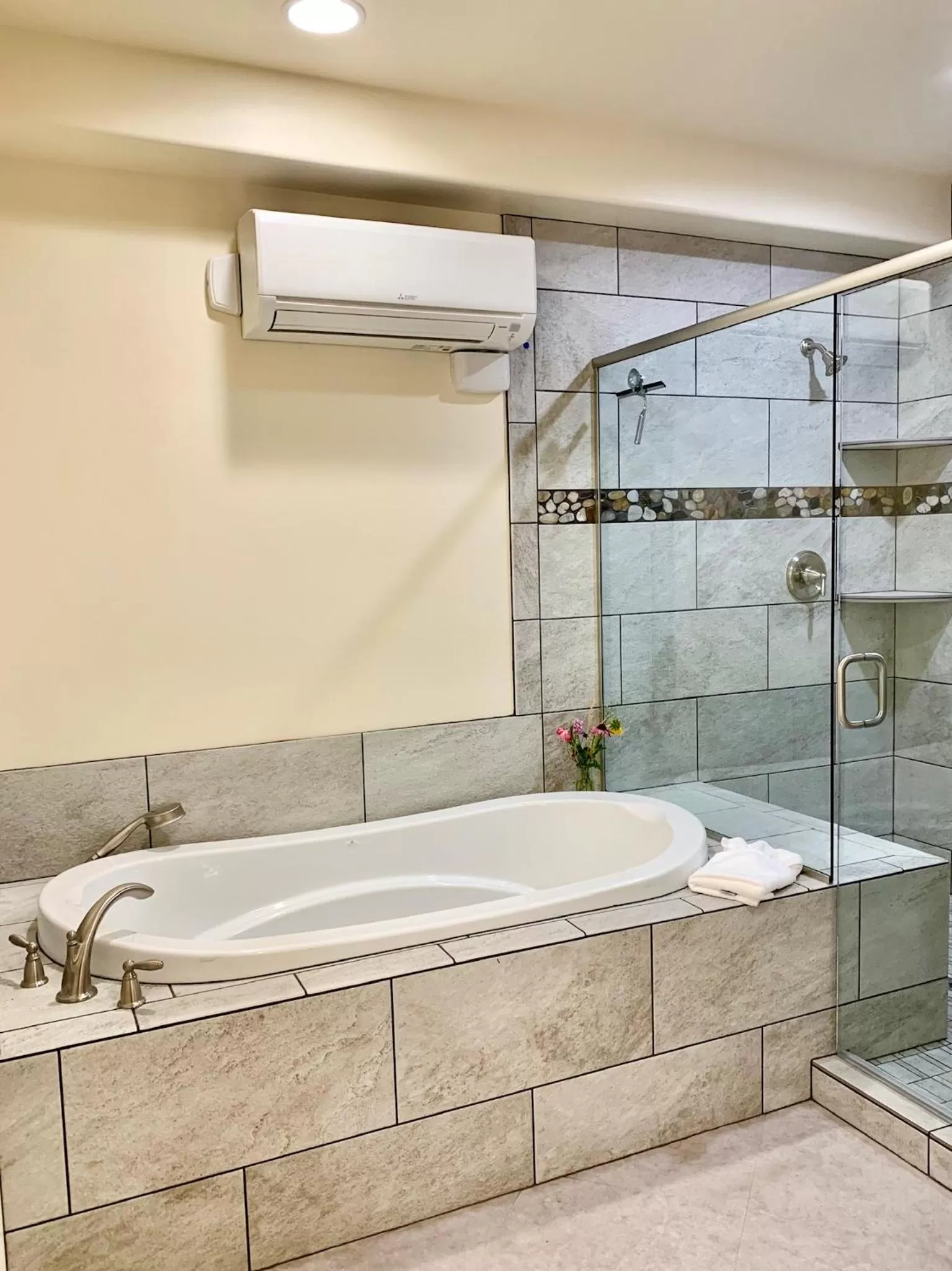 Bathroom in Annie's Place Bed & Breakfast