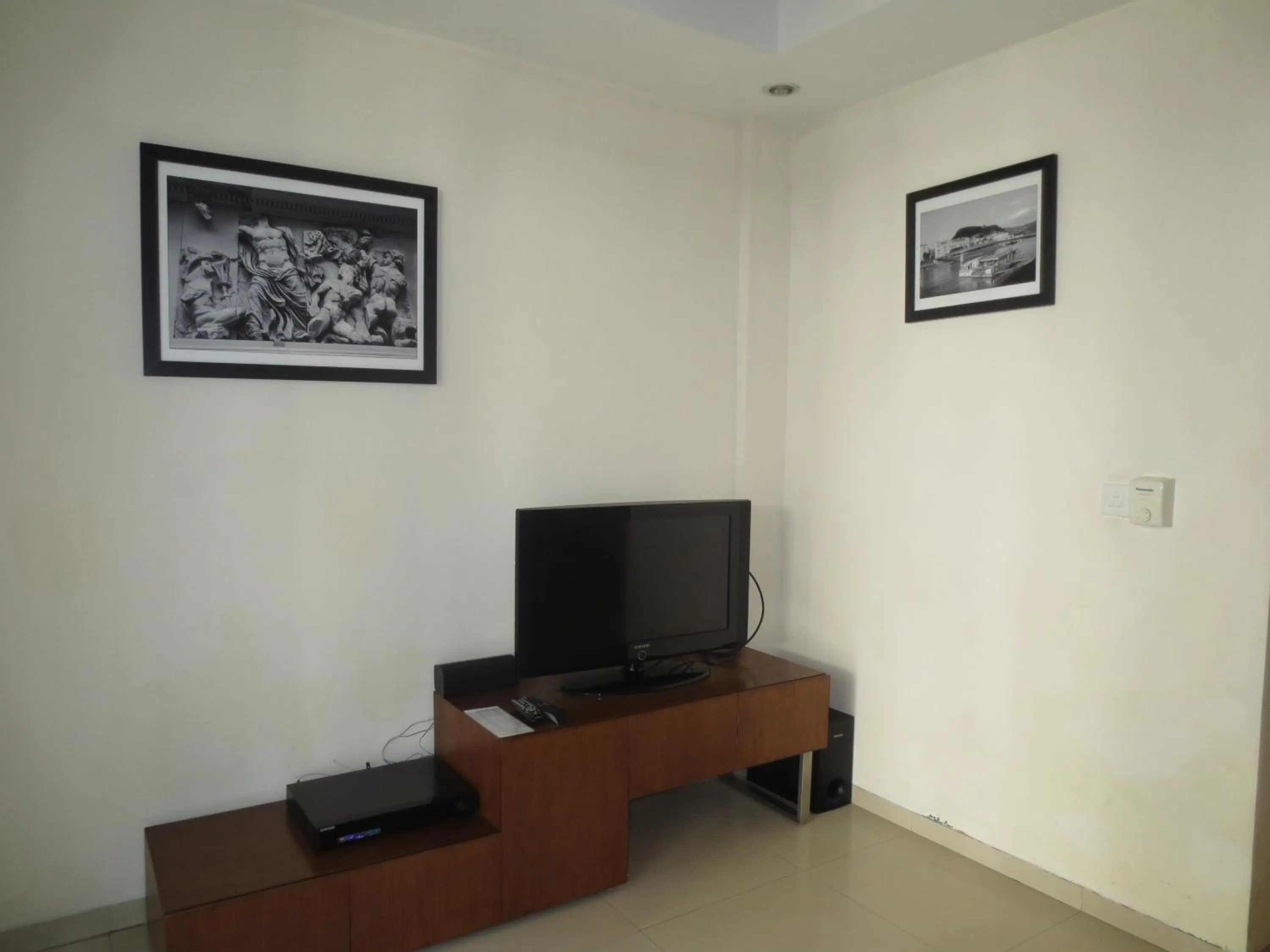 TV and multimedia in Seminyak TownHouse