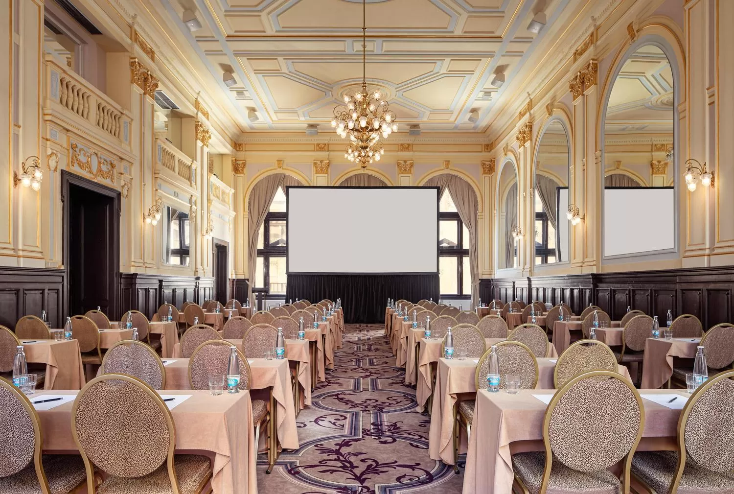 Meeting/conference room in Hotel KINGS COURT