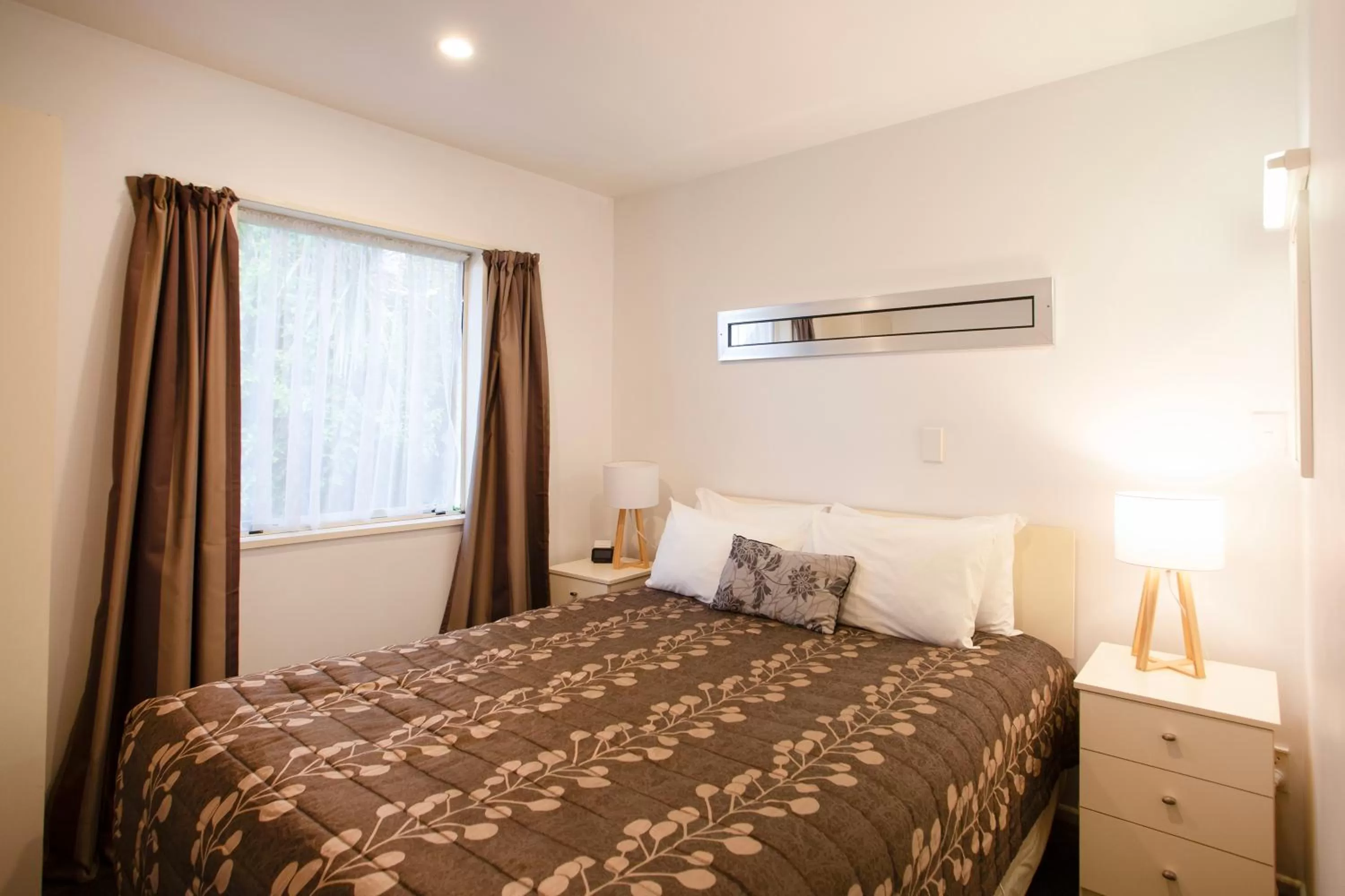 Bedroom, Bed in Casino Court Motor Lodge