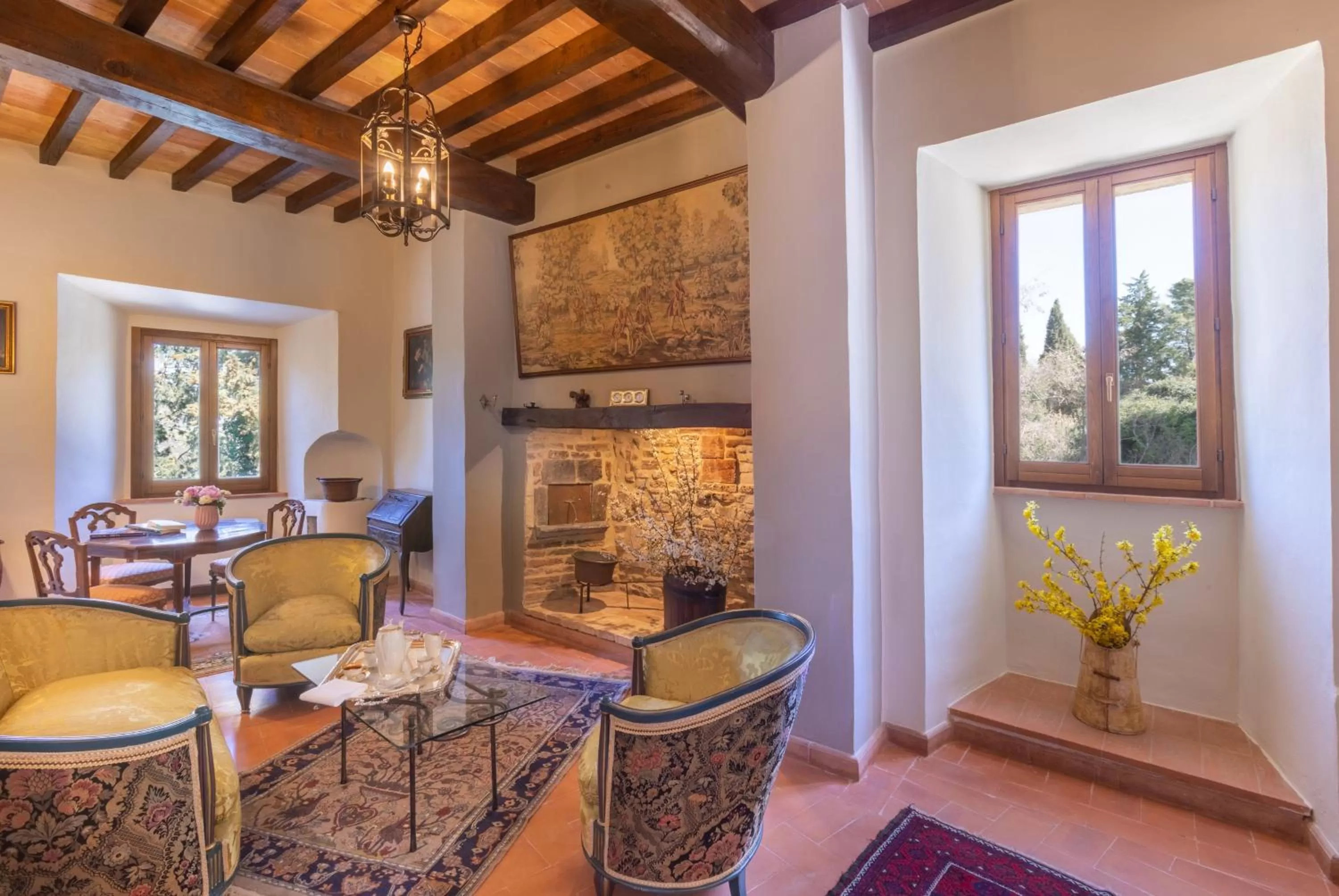 Communal lounge/ TV room in Borgo Petroro