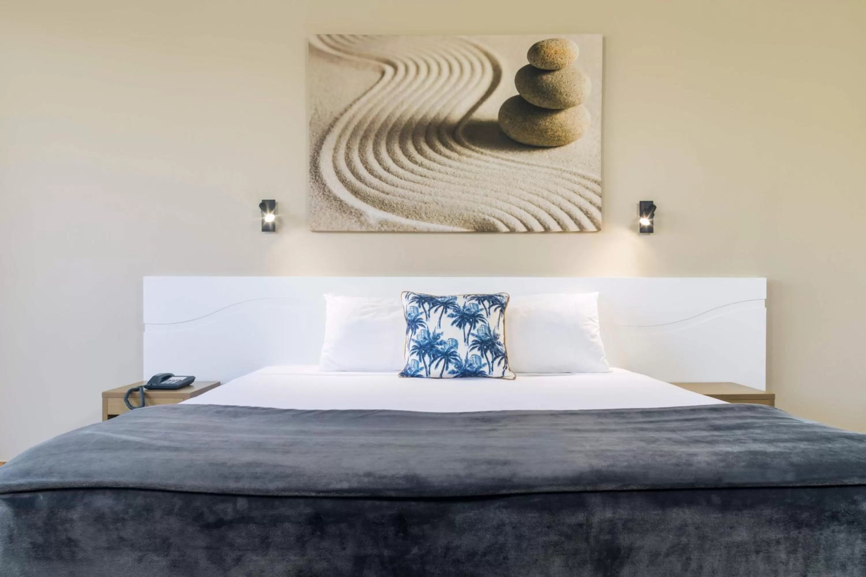 Bedroom, Bed in Pacific Hotel Cairns