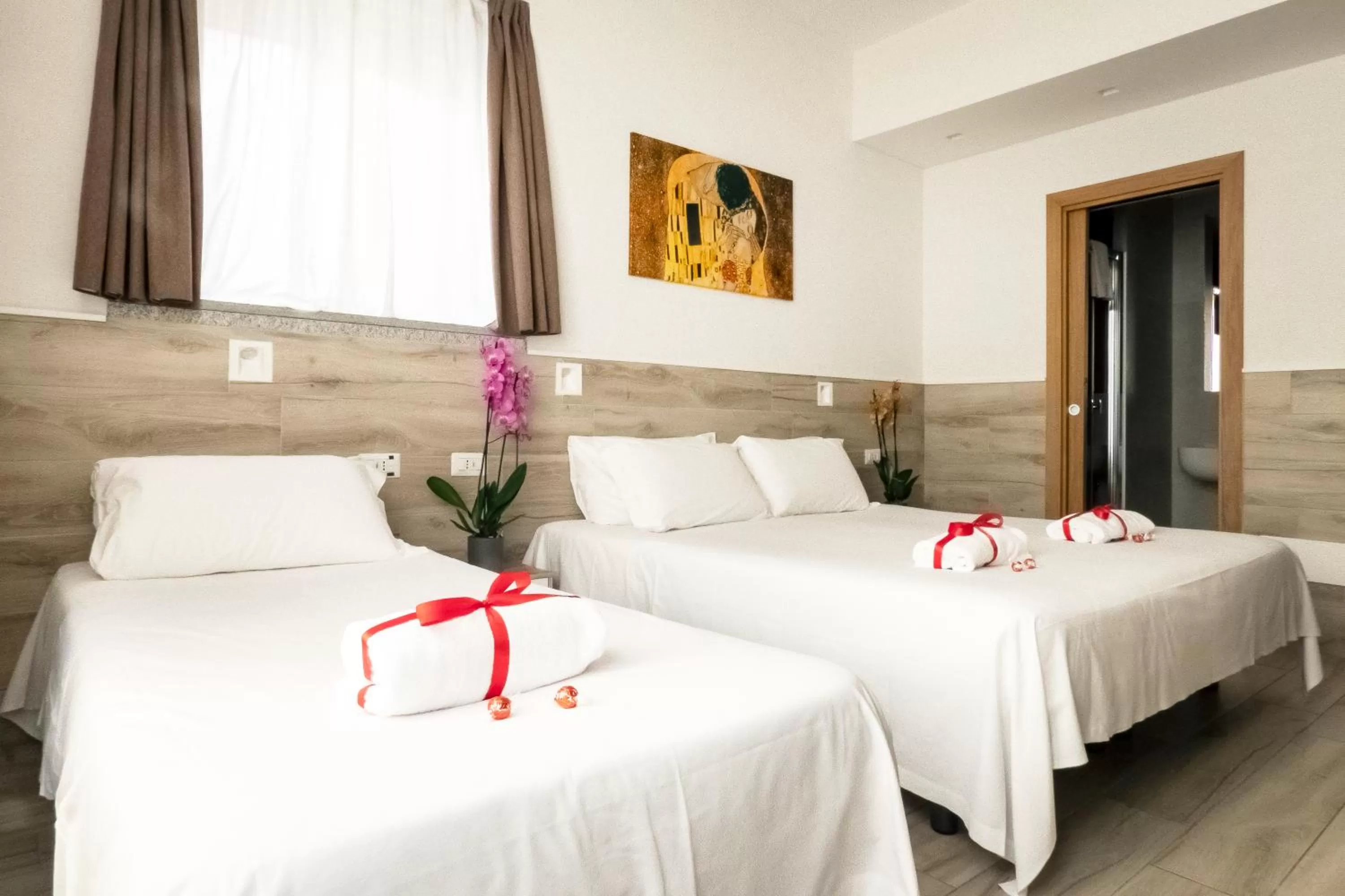 Photo of the whole room, Bed in Eurohotel