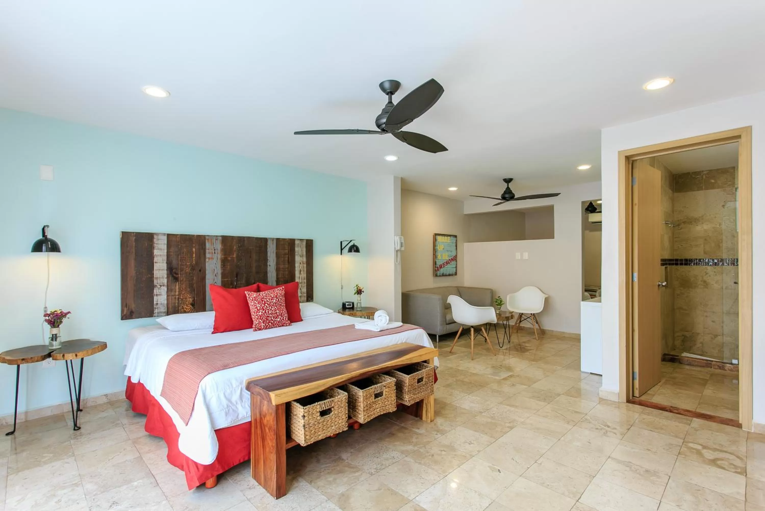 Photo of the whole room in Hotel Boutique Rato 10