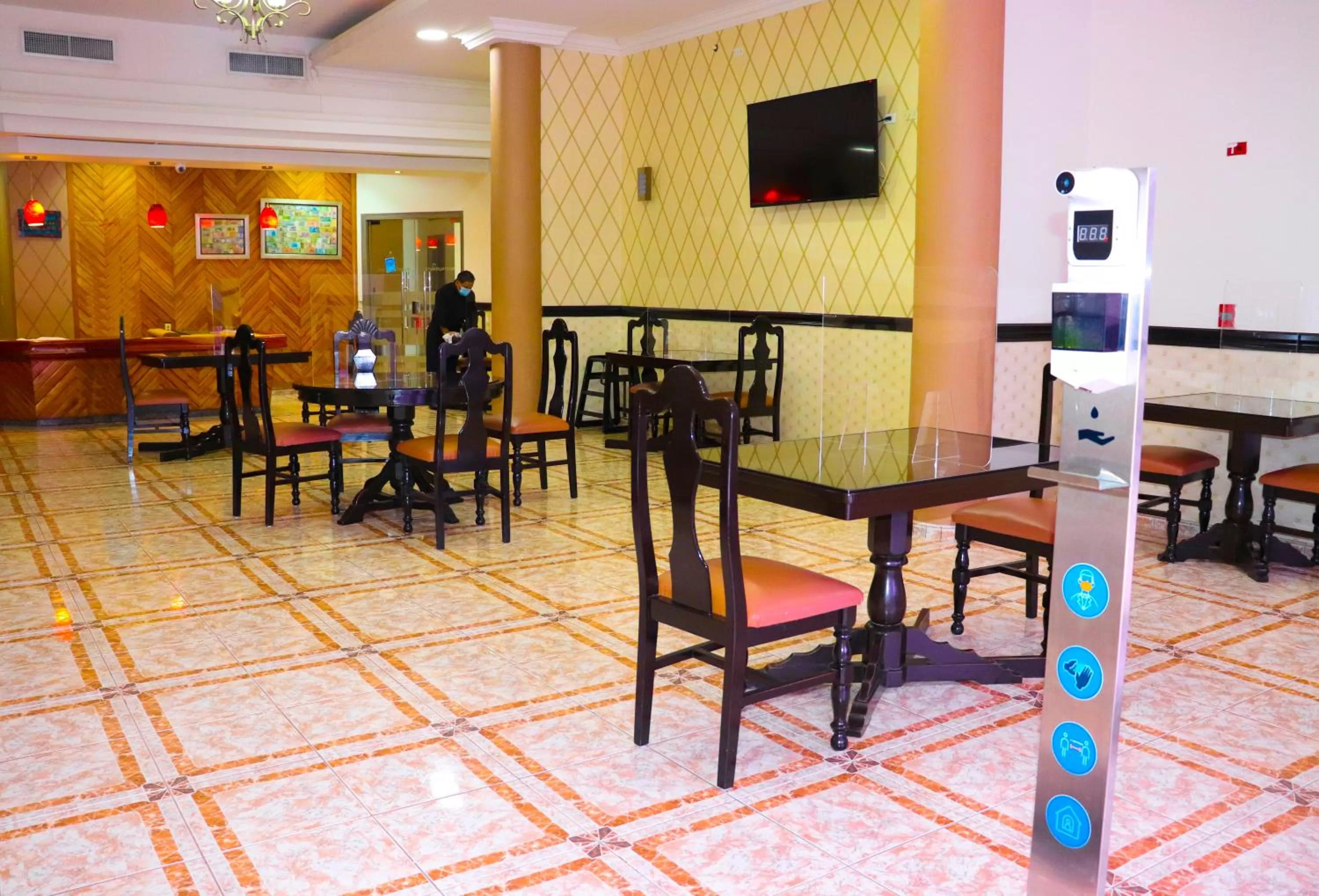 Restaurant/Places to Eat in Hotel Puerta del Sol