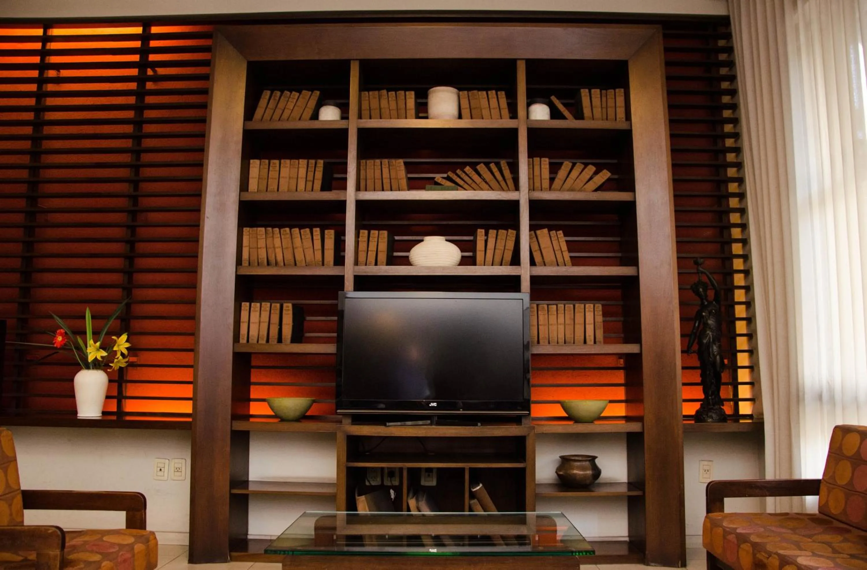 Communal lounge/ TV room in Hotel Premier