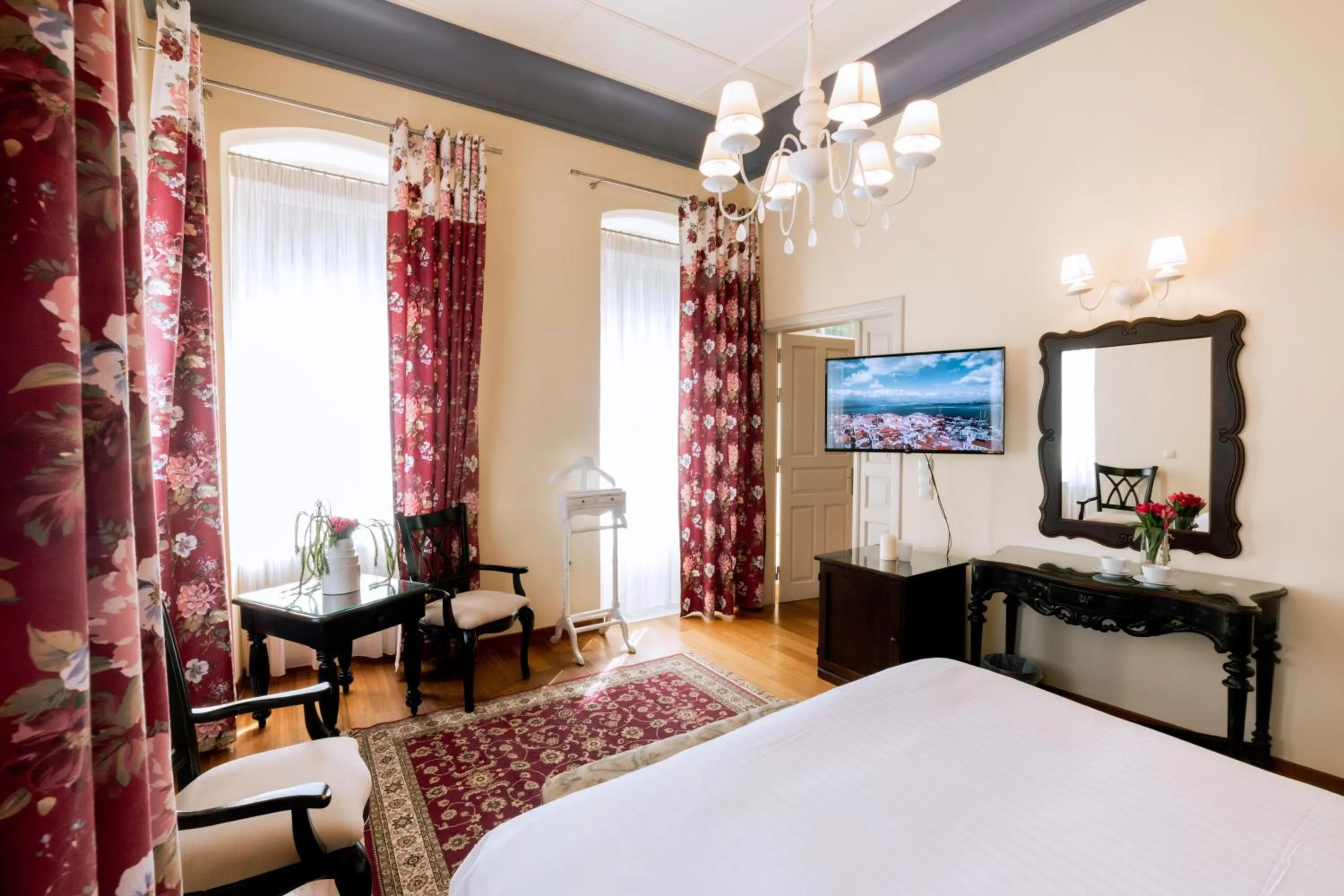 TV and multimedia, Bed in Kastello Hotel