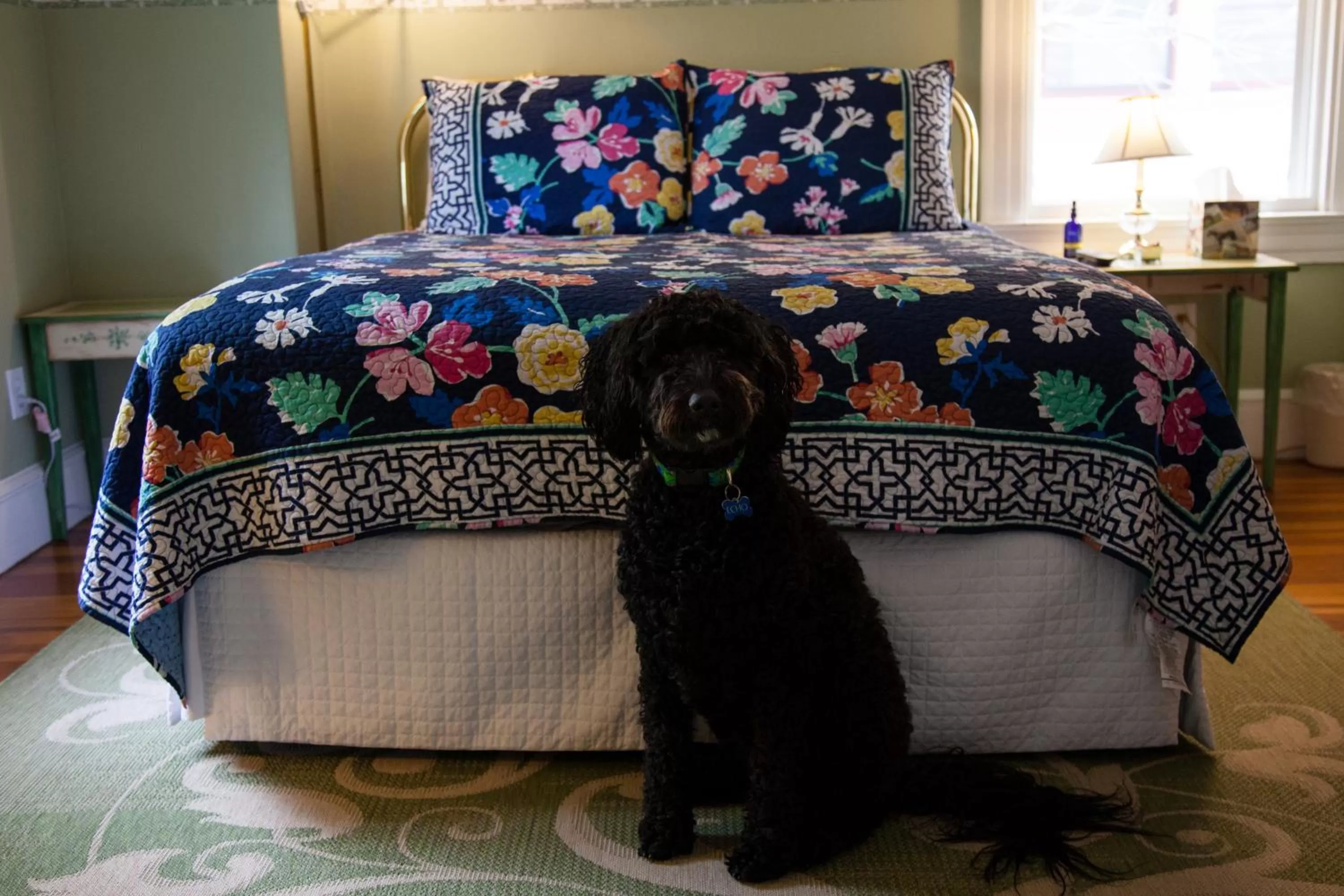 Bed in Canterbury Cottage Bed & Breakfast