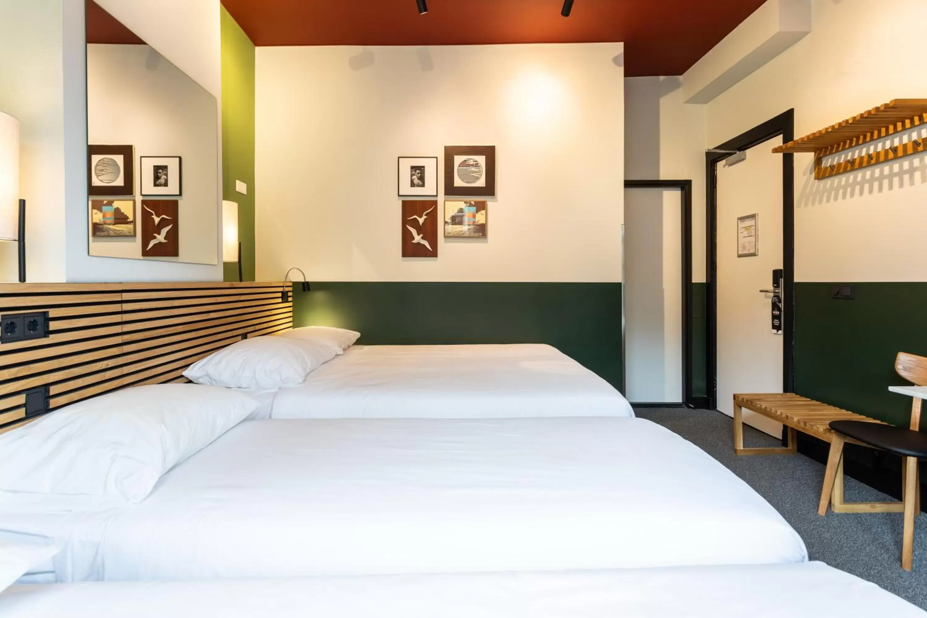 Four Person Room in Weber Hotel Four Person Room in Weber Hotel