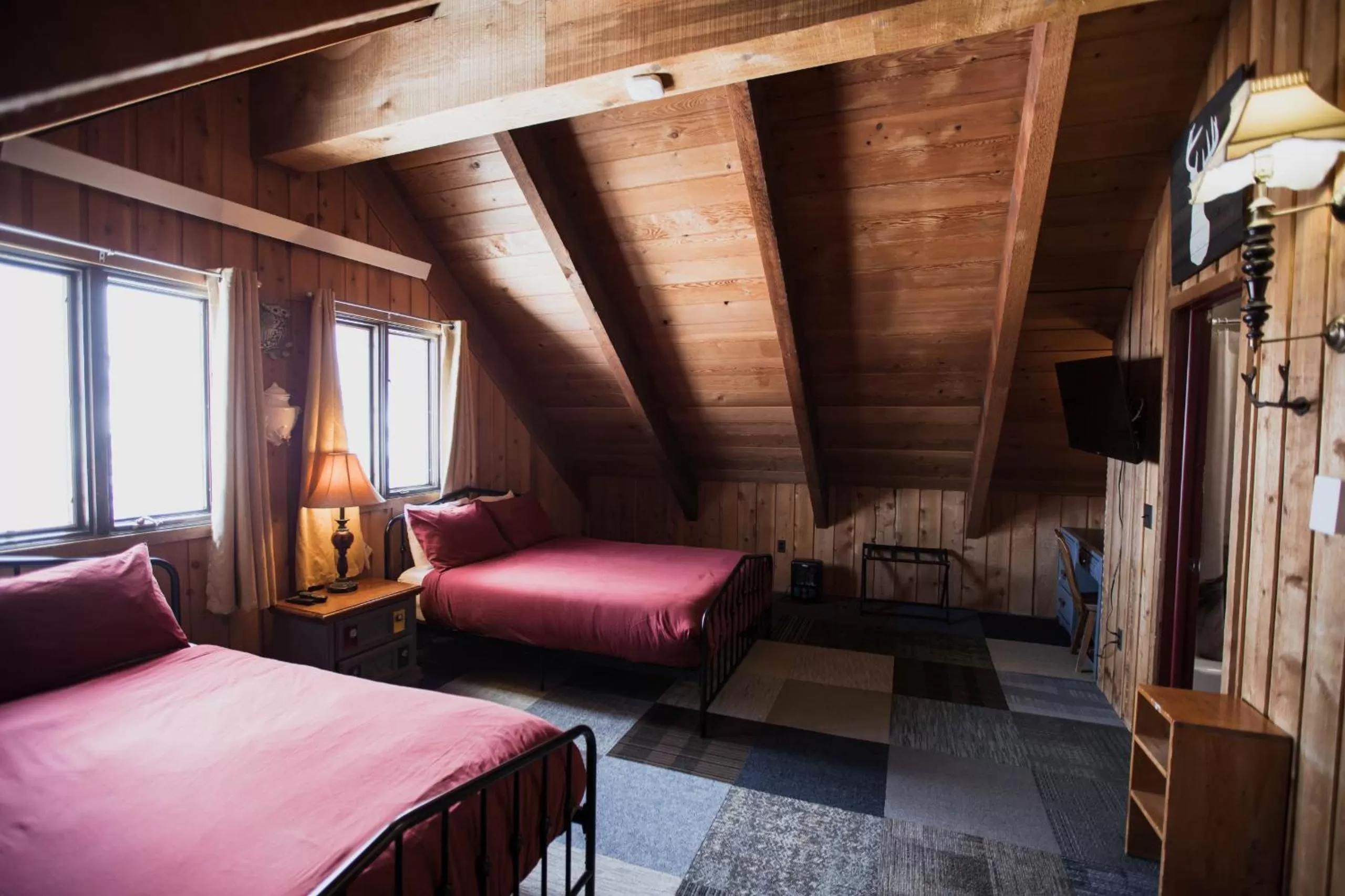 Bed in The Viking Lodge - Downtown Winter Park Colorado