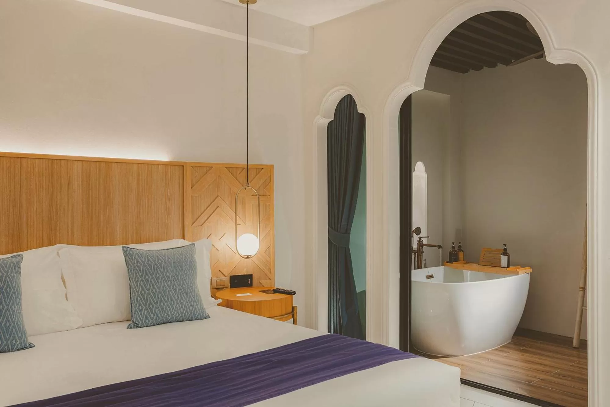 Bed in THEE Vijit Lanna by TH District