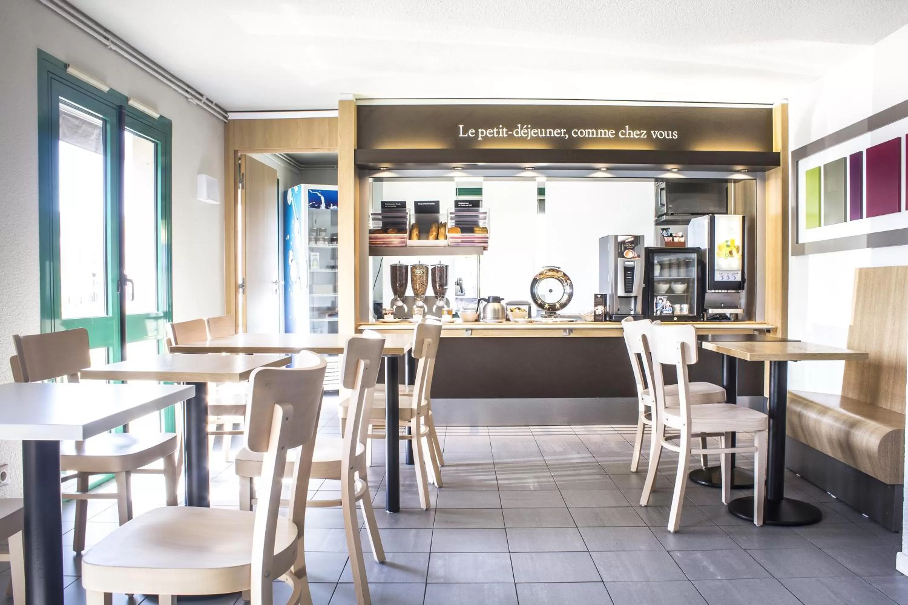 Dining area in Hotel Inn design Vierzon