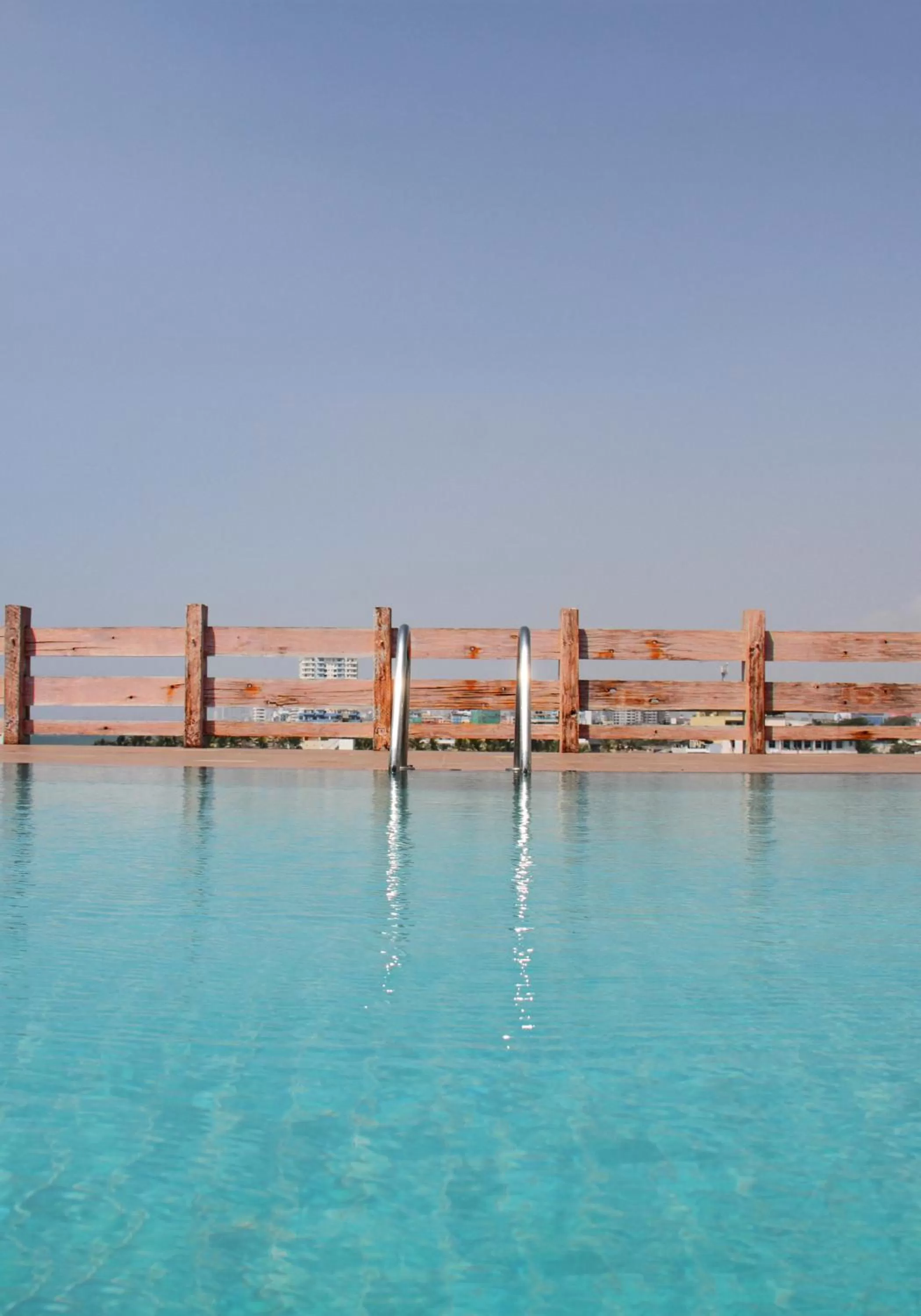 , Swimming Pool in Coza Ceylon