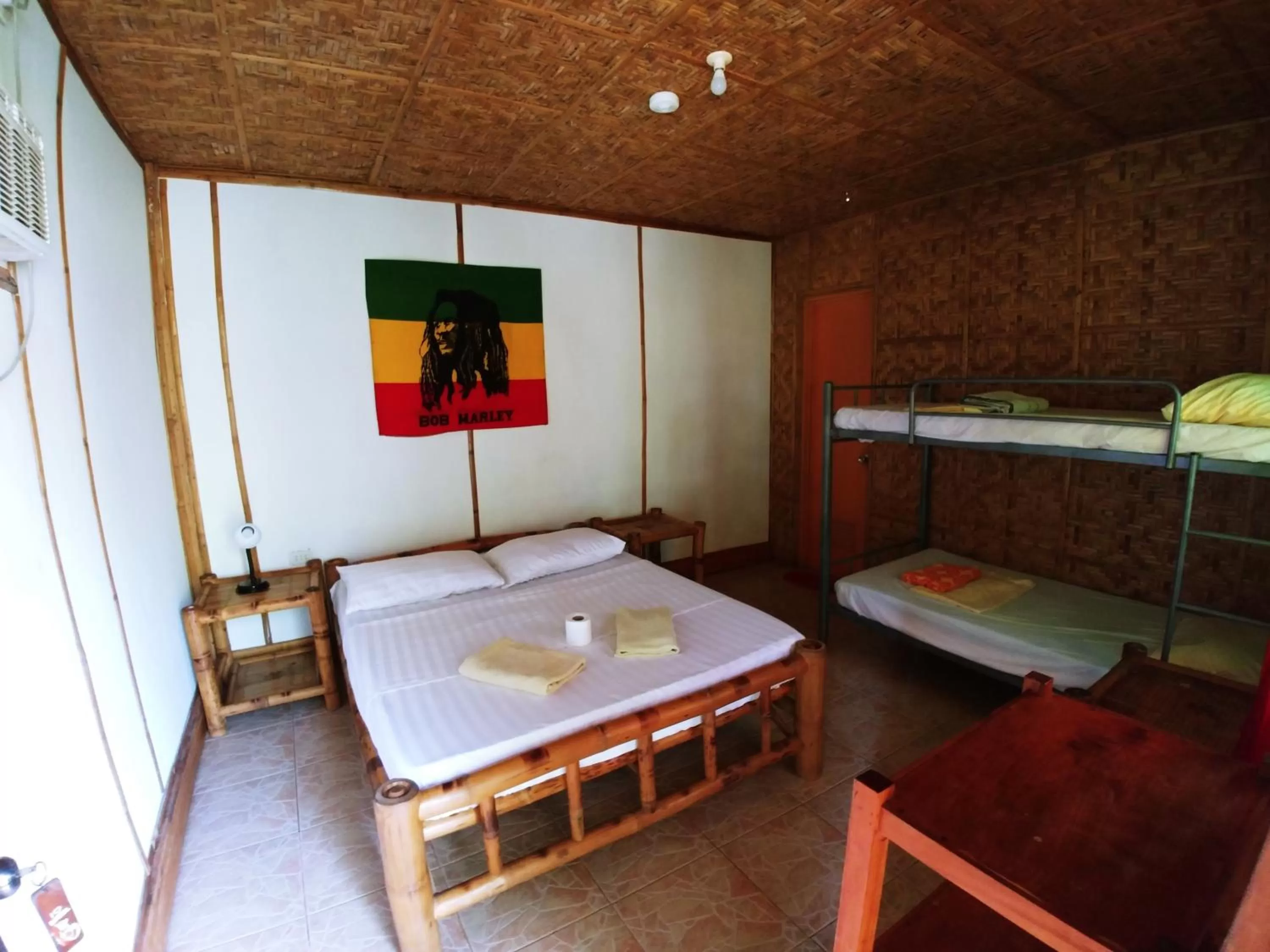 Bed in Reggae Guesthouse
