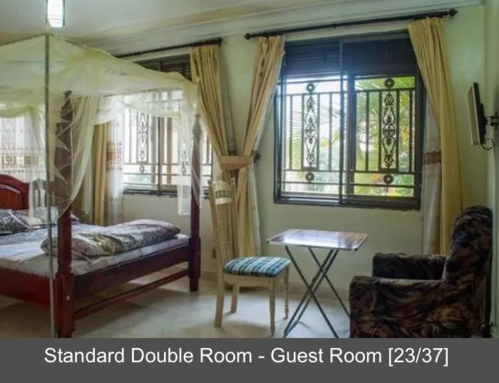 Bedroom, Bed in Palace Hotel