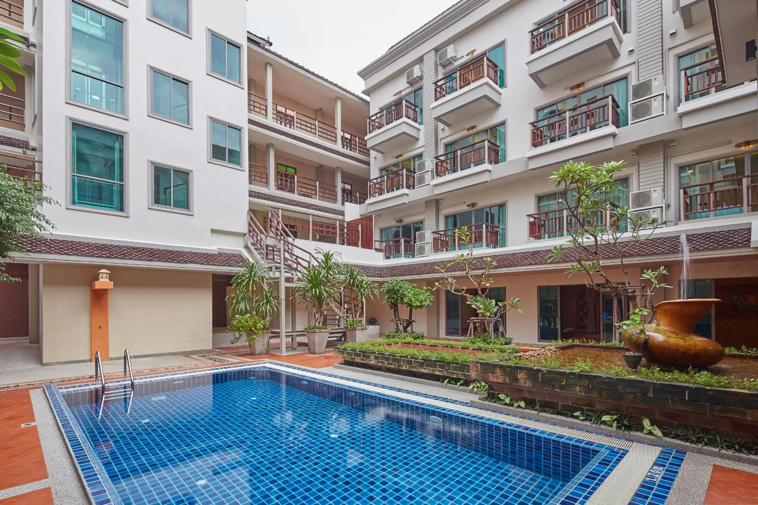Swimming pool in The Agate Pattaya Boutique Resort